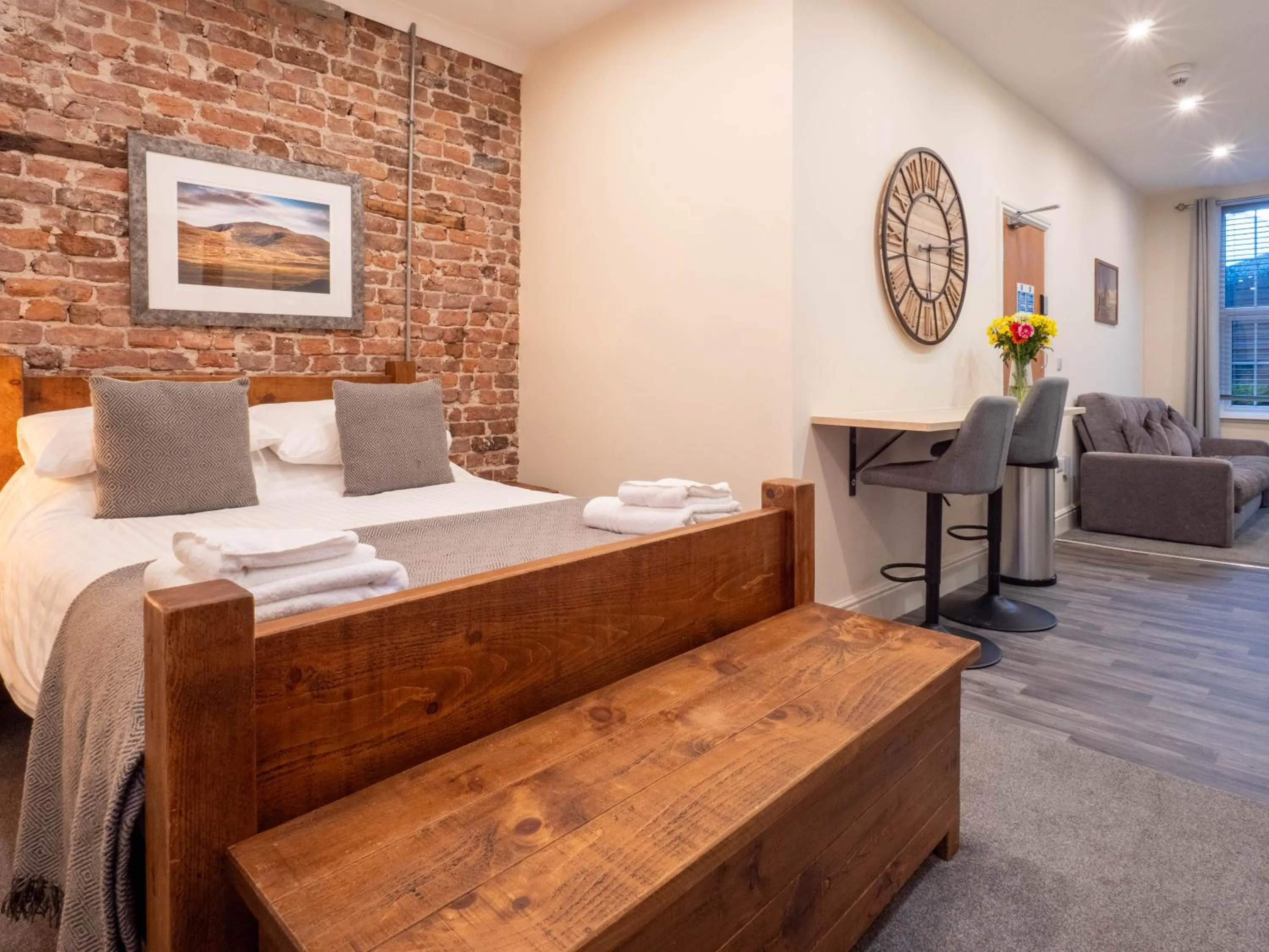 Living room, Bed in The Black Boy Inn