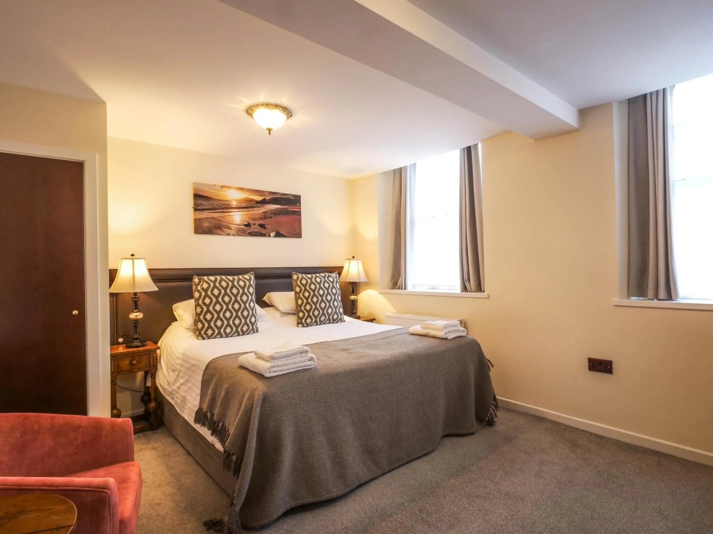 Bedroom, Bed in The Black Boy Inn