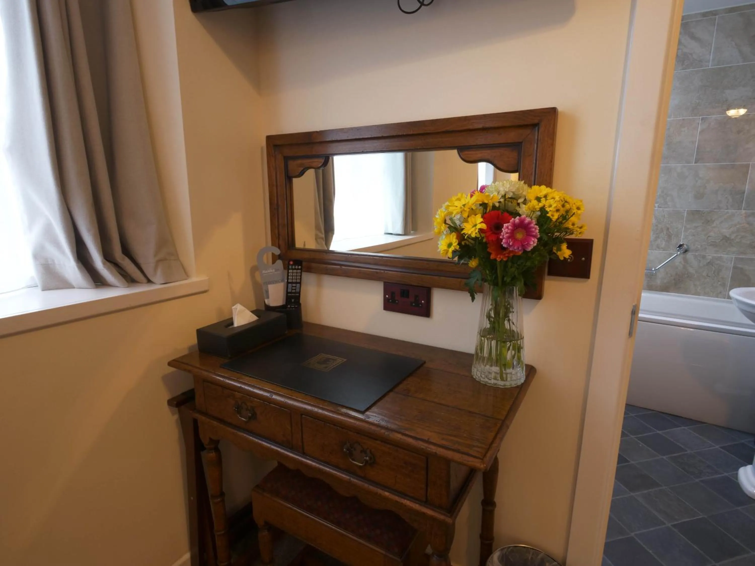 Bedroom in The Black Boy Inn