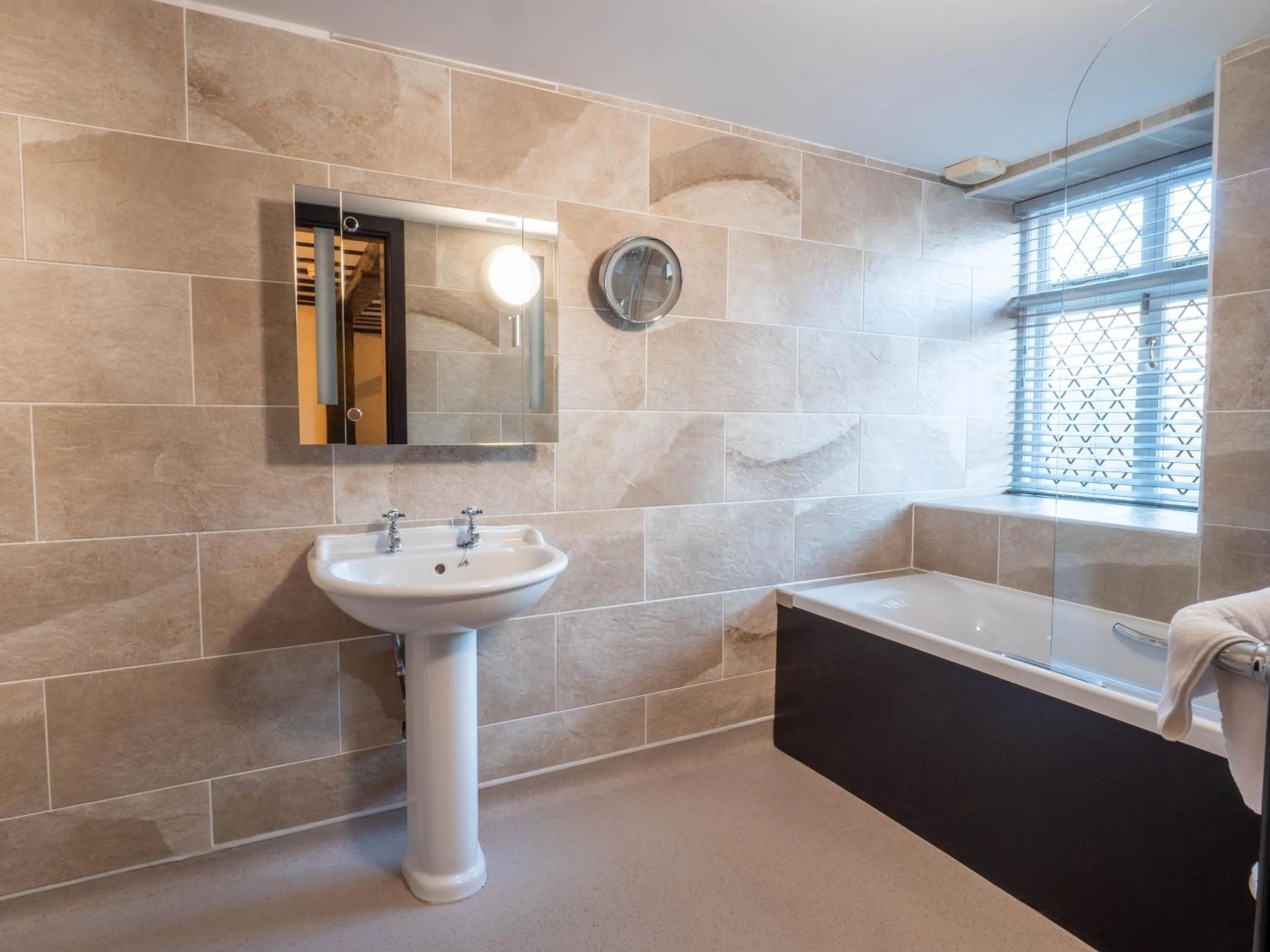 Bathroom in The Black Boy Inn