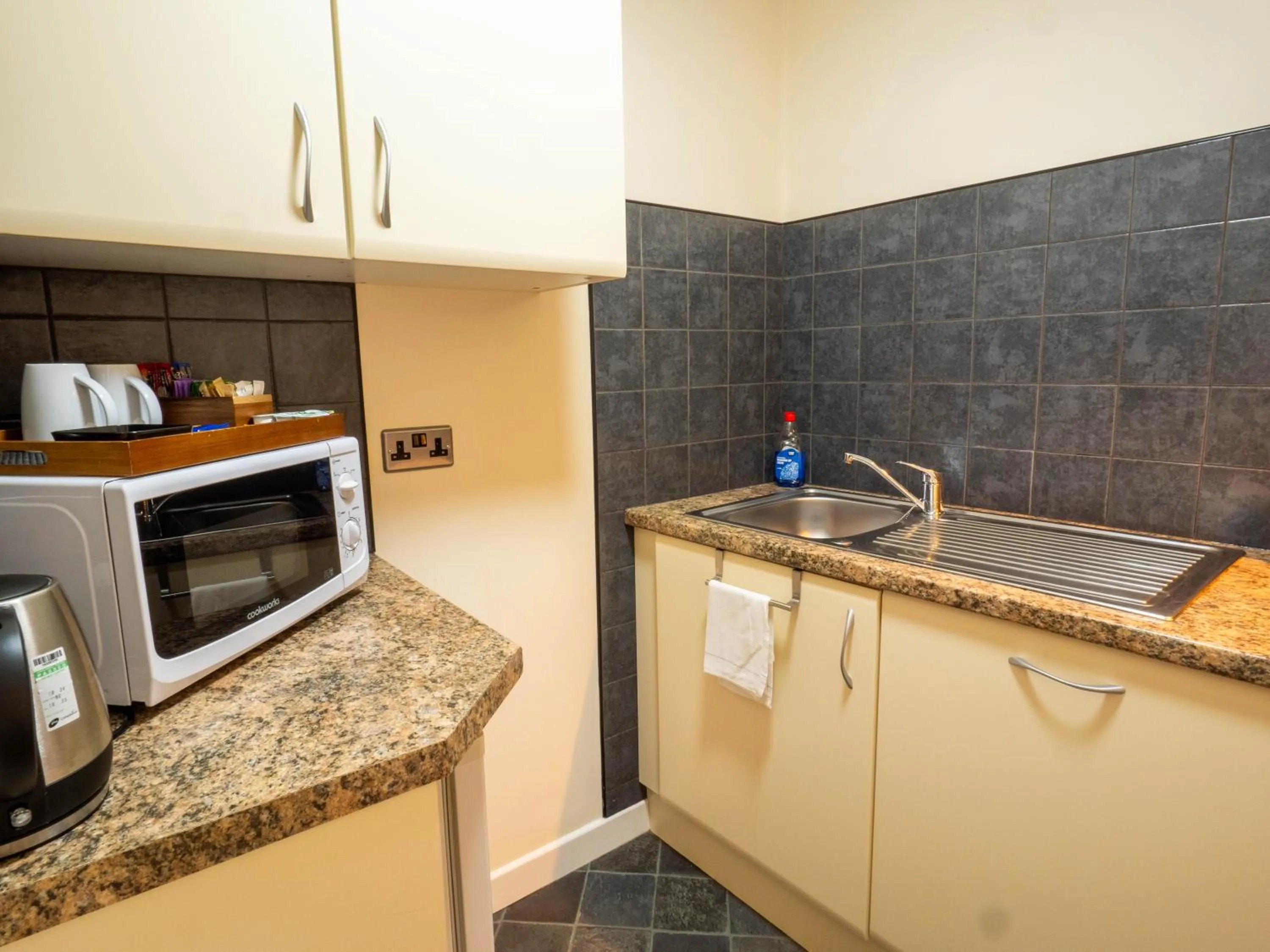 Kitchen or kitchenette in The Black Boy Inn