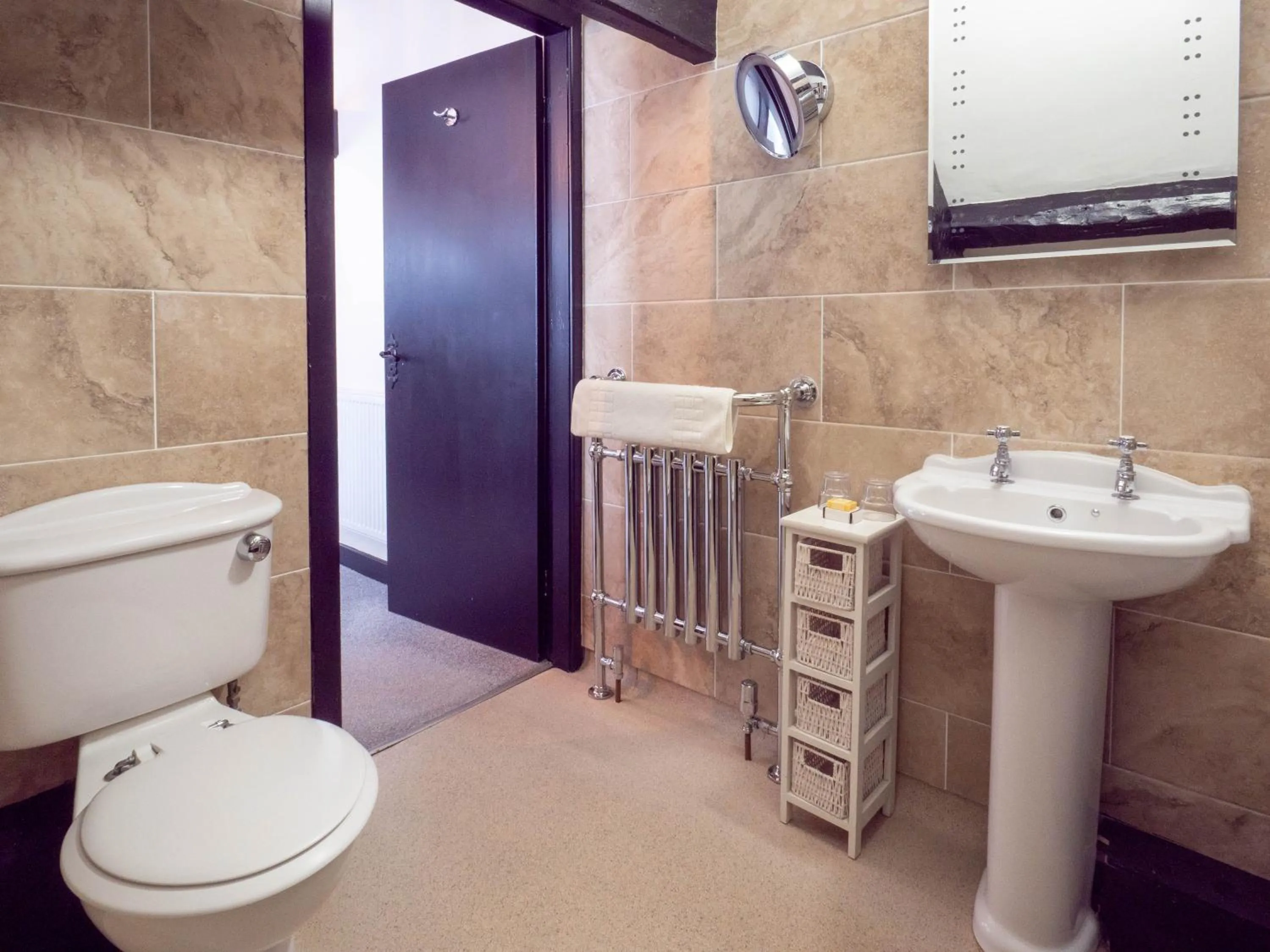 Bathroom in The Black Boy Inn