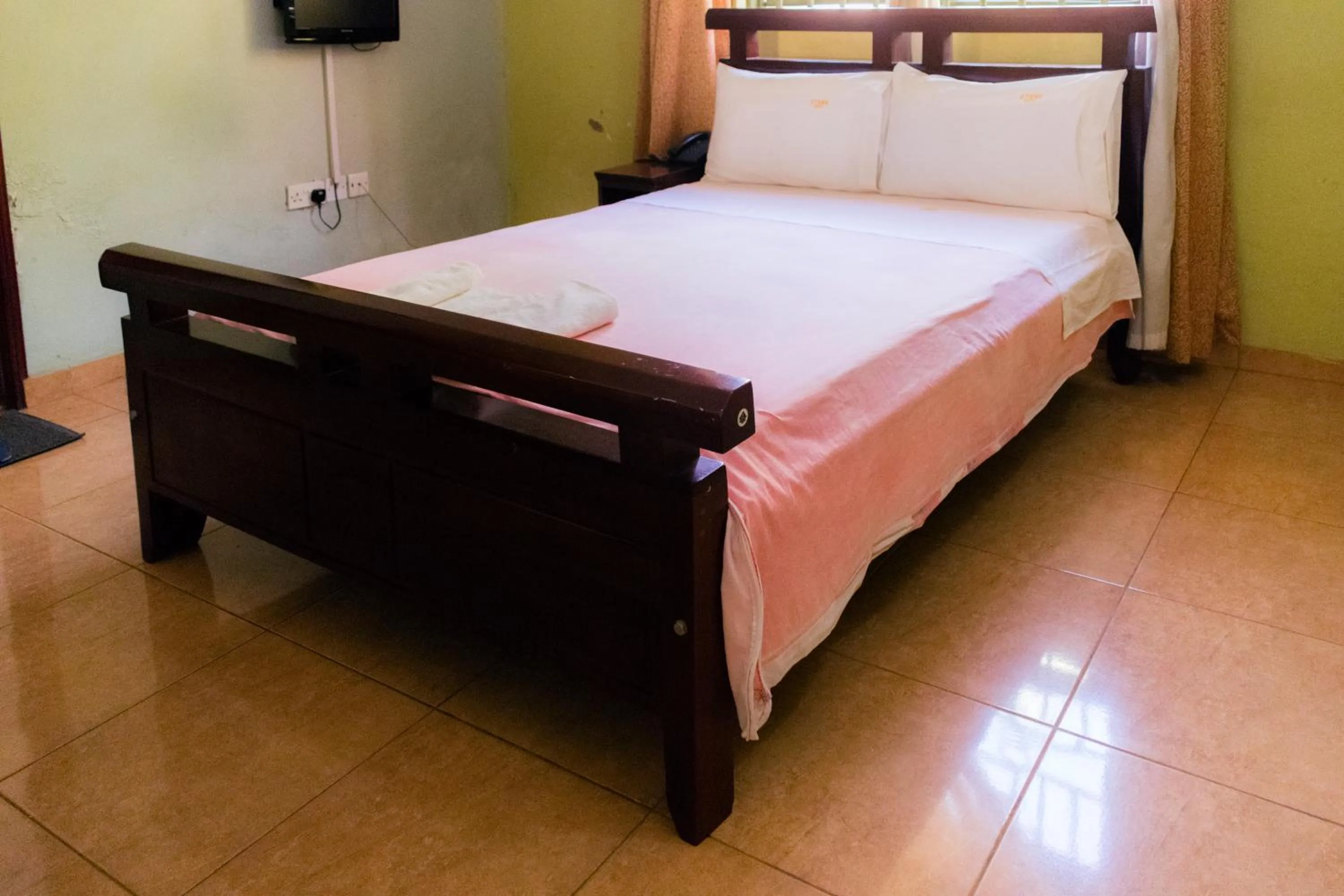Bed in Etana Motel Kampala