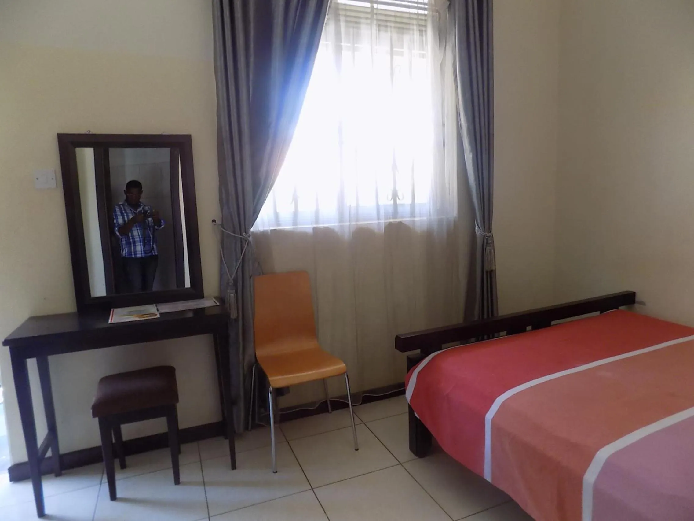 Photo of the whole room in Etana Motel Kampala