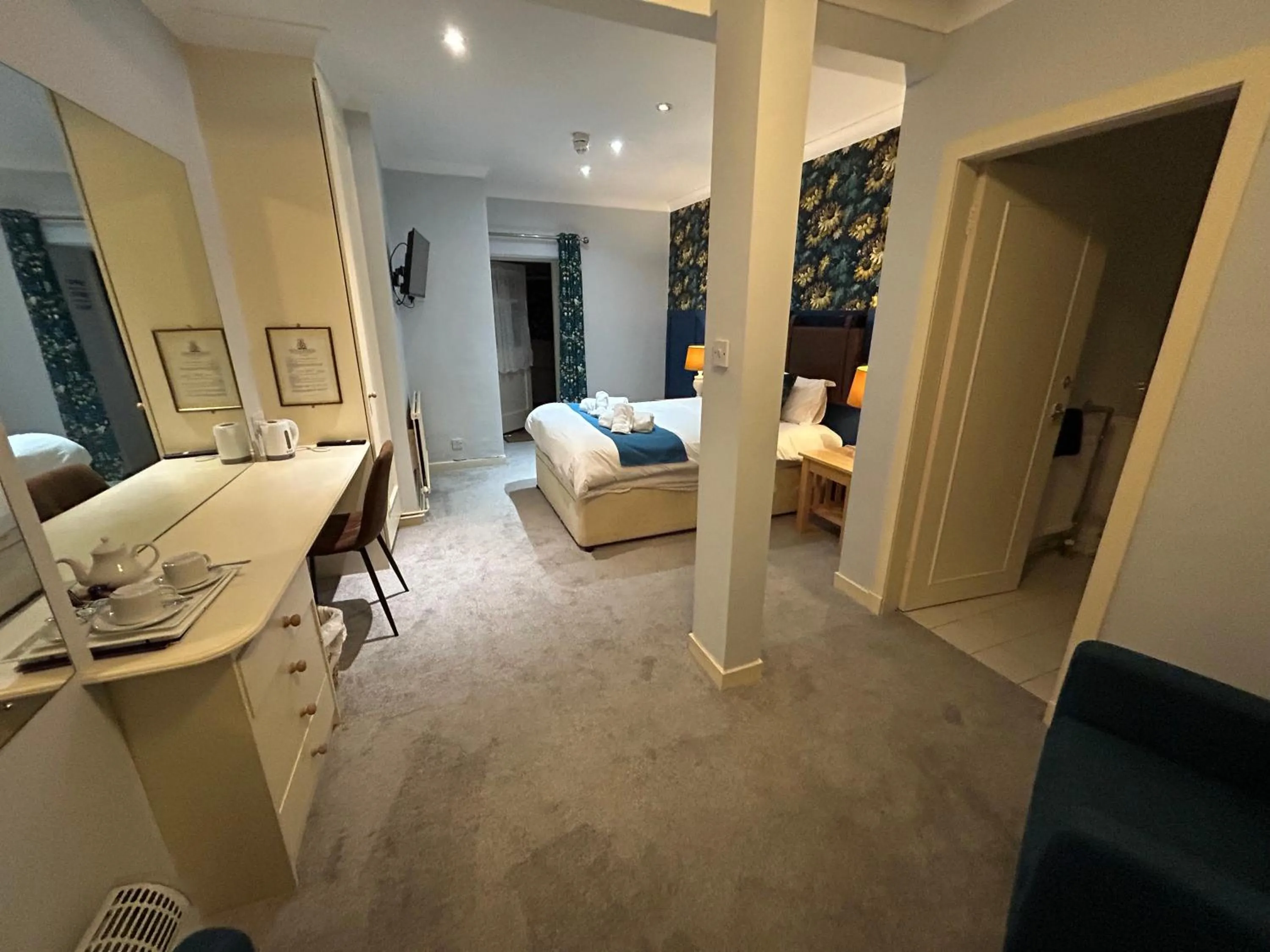 Bed in Annandale Arms Hotel