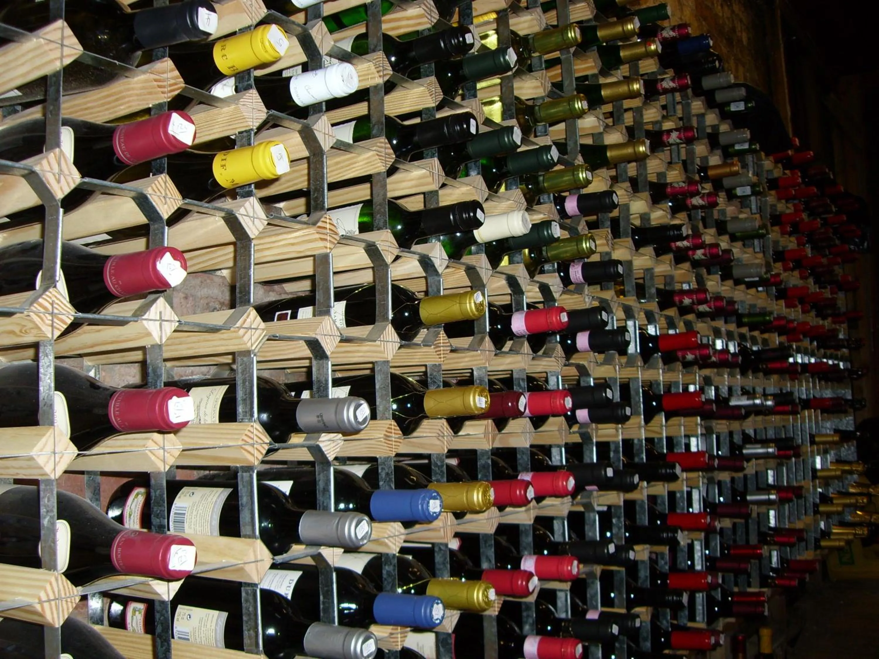 Drinks in Annandale Arms Hotel