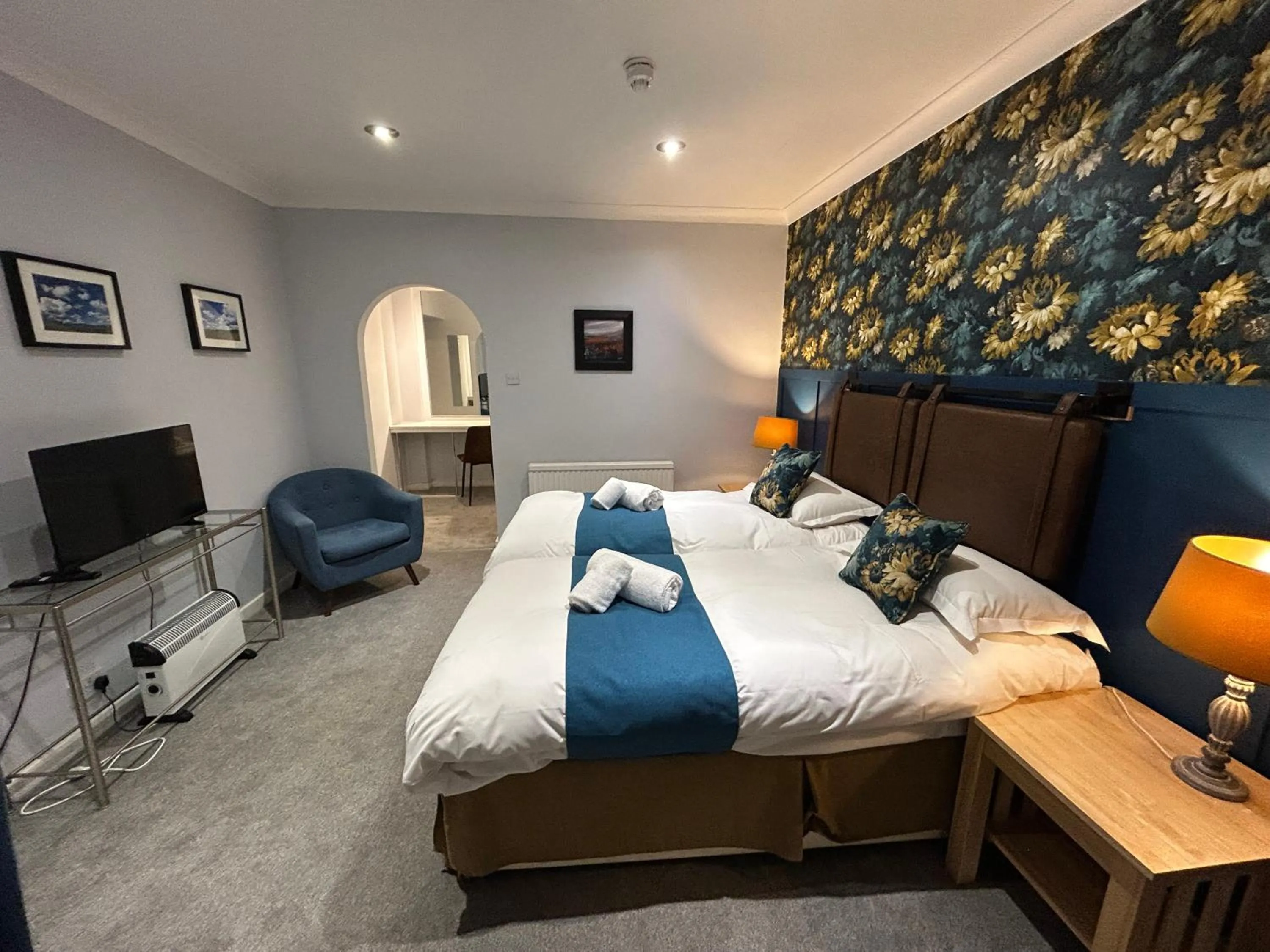 Bed in Annandale Arms Hotel