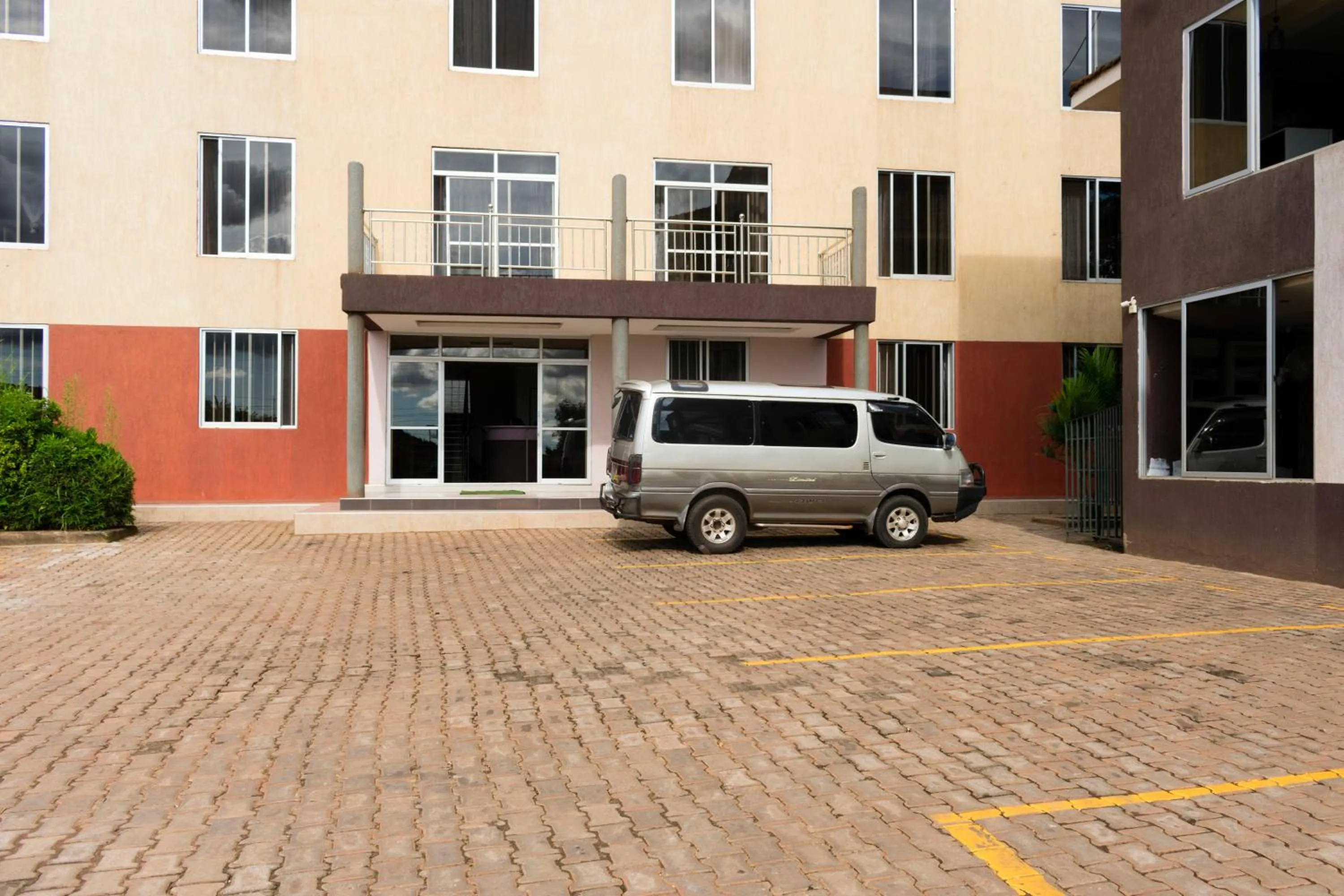 Day in Remmings Hotel Kampala