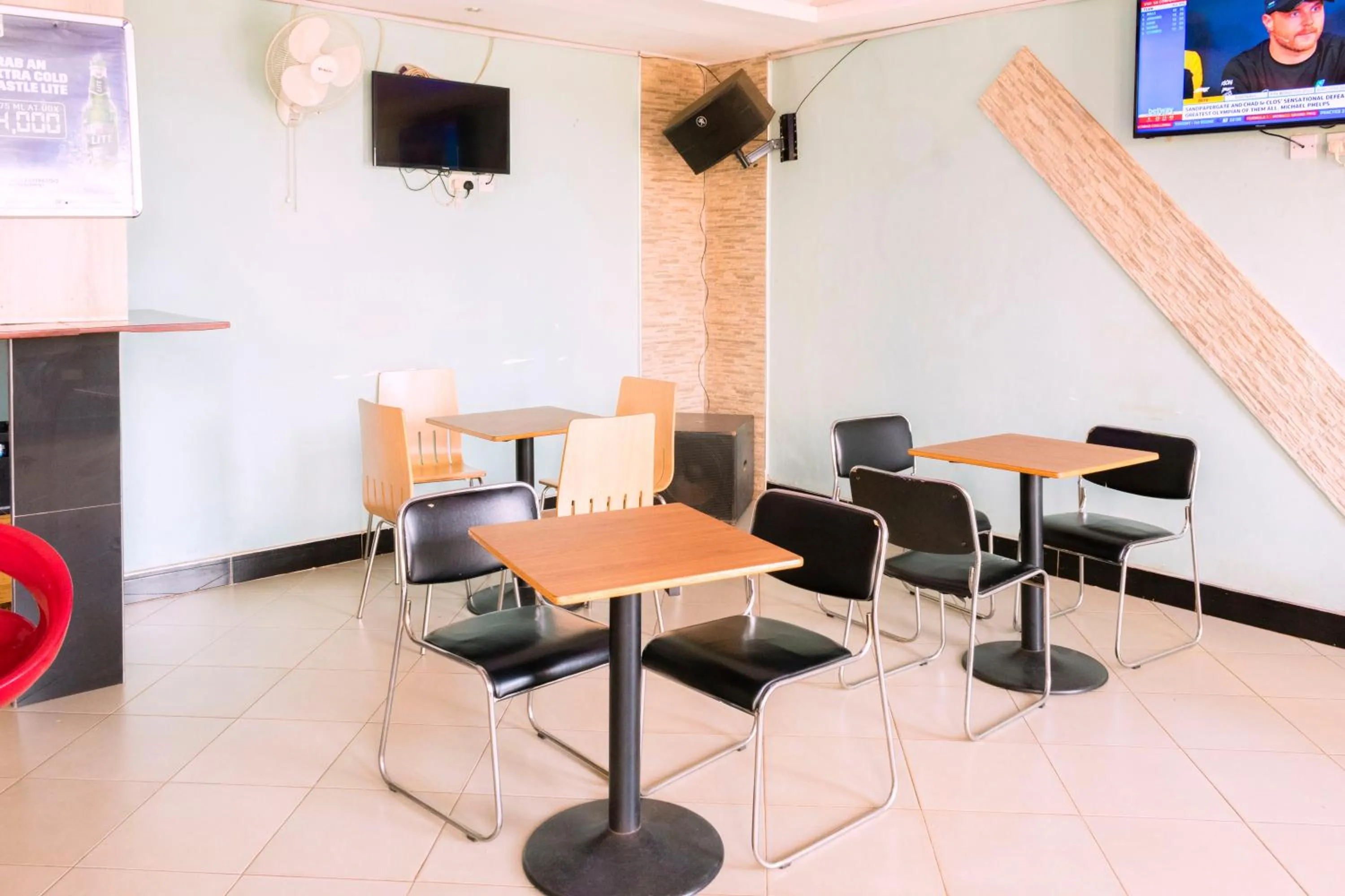 Restaurant/places to eat in Remmings Hotel Kampala