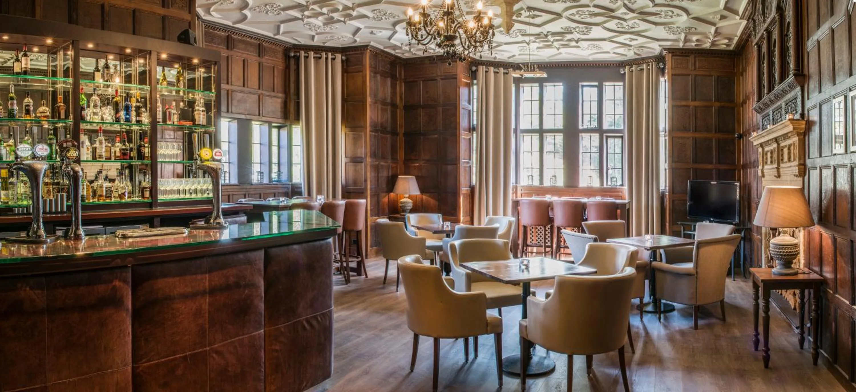 Lounge or bar in New Place