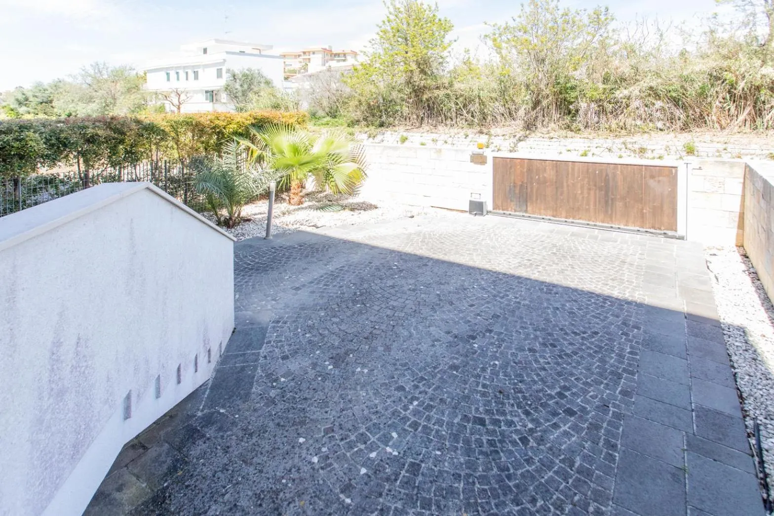 Facade/entrance in Appartamento Dune by Apulia home