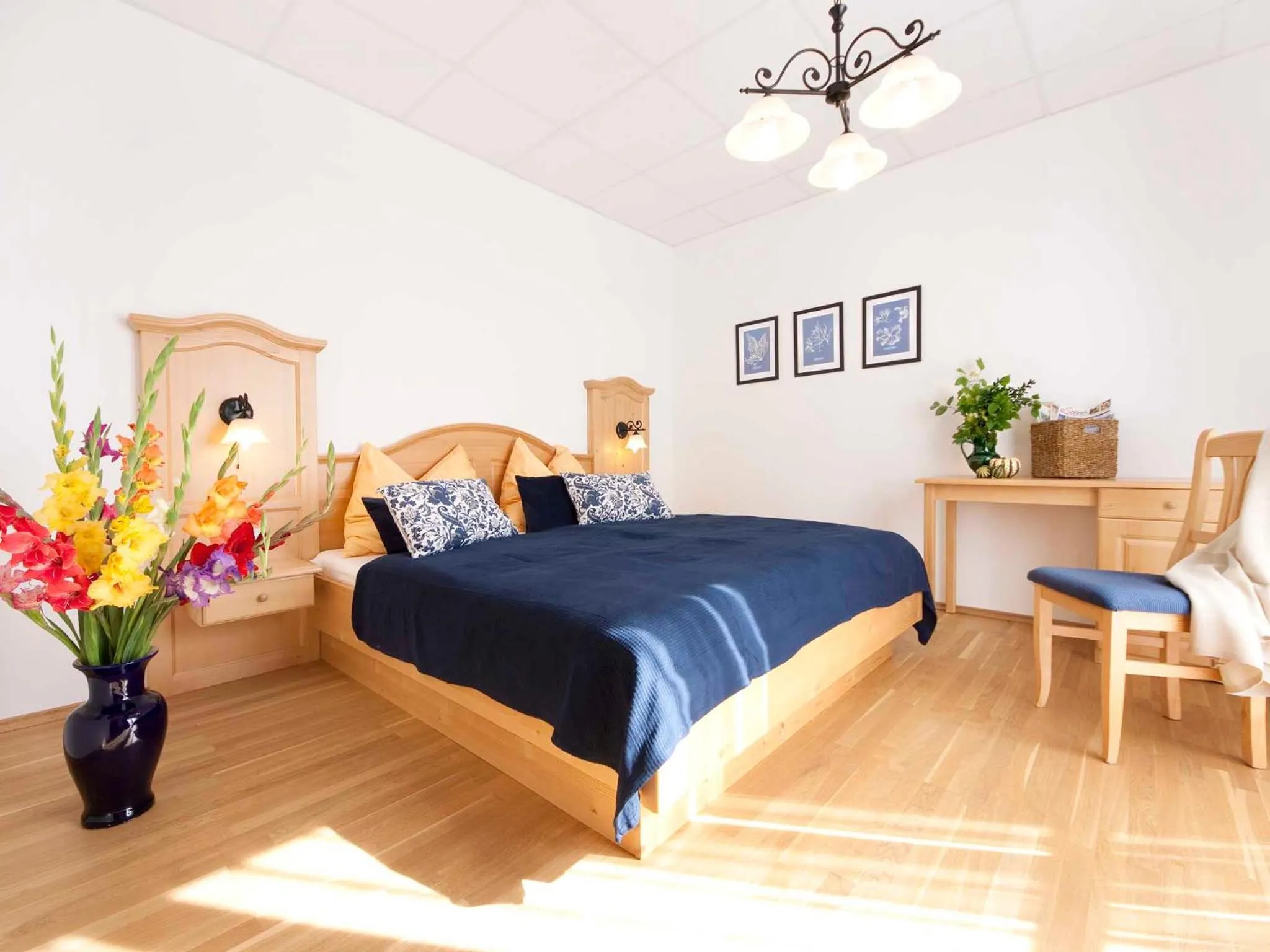 Photo of the whole room, Bed in Brandtner Komfortzimmer