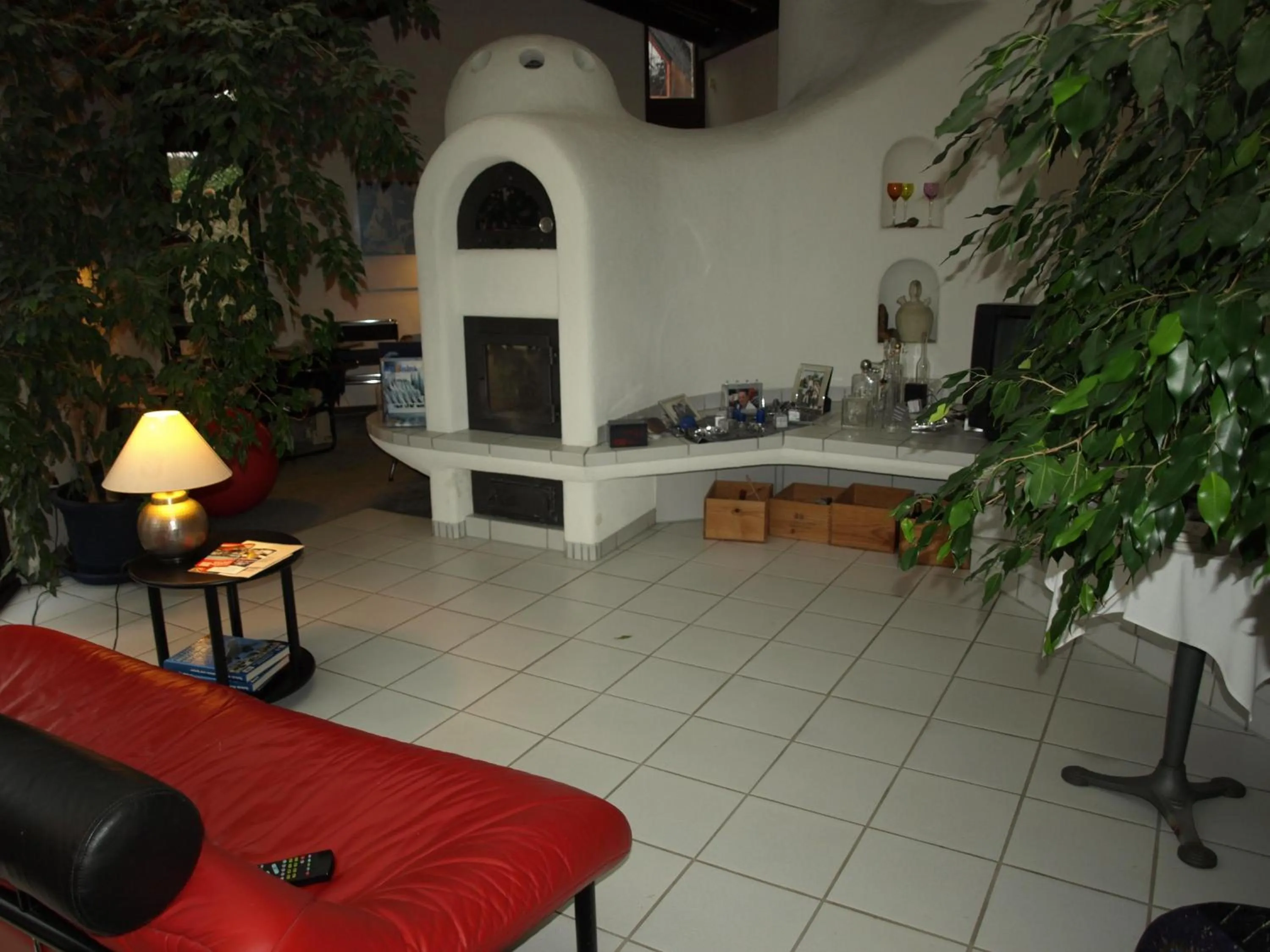 Communal lounge/ TV room in L'Auberge