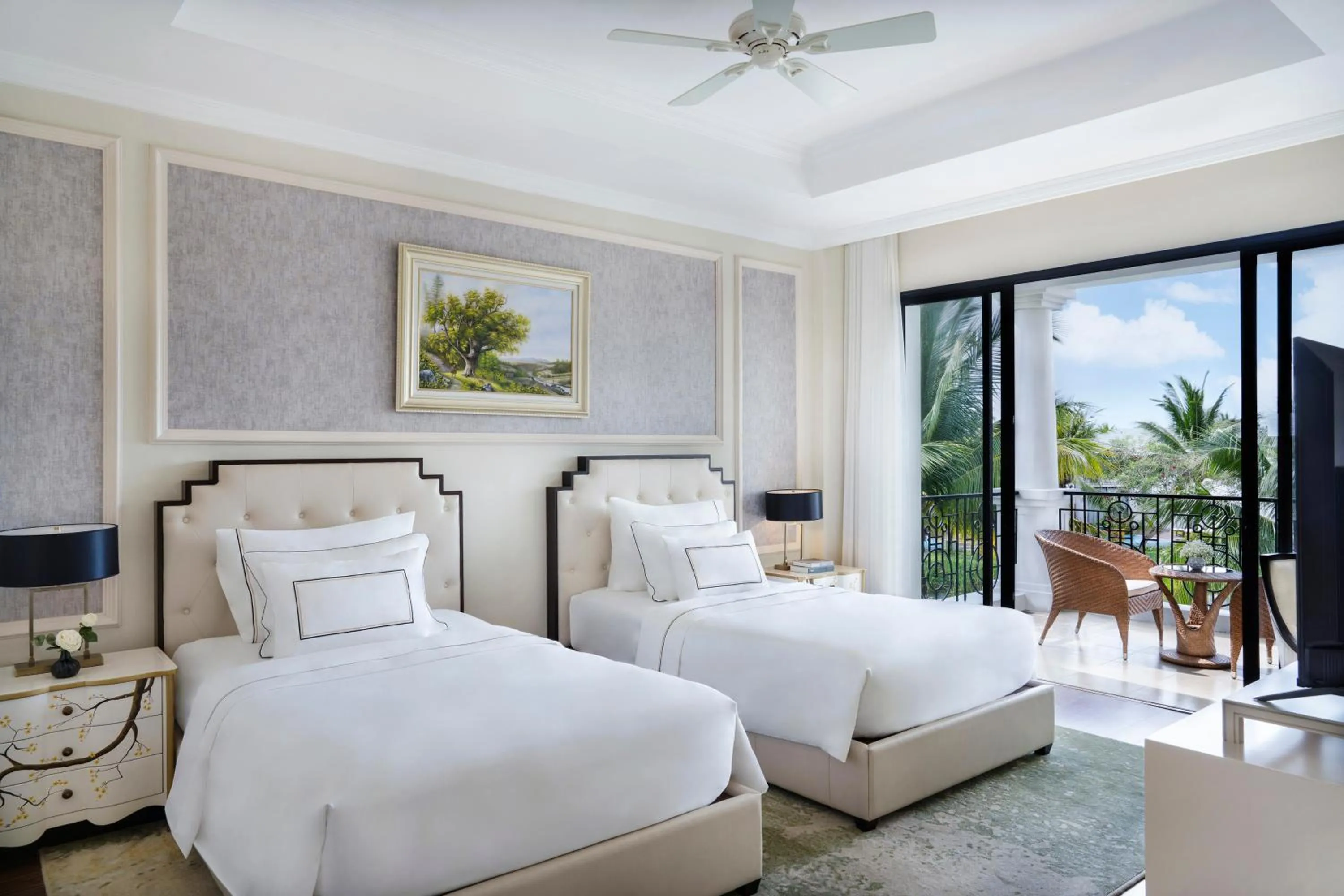 Bedroom, Bed in Melia Vinpearl Phu Quoc