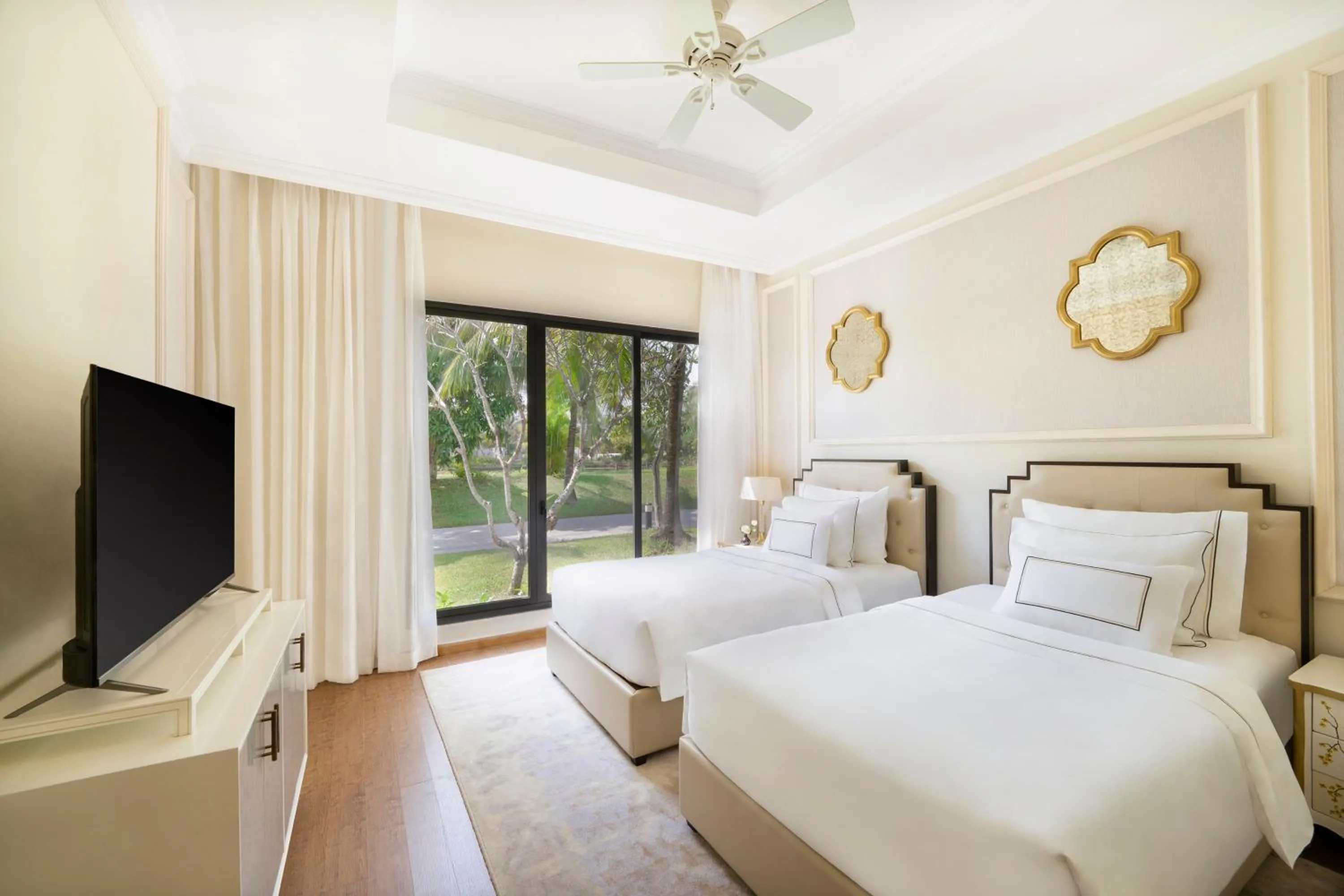 Bedroom, Bed in Melia Vinpearl Phu Quoc