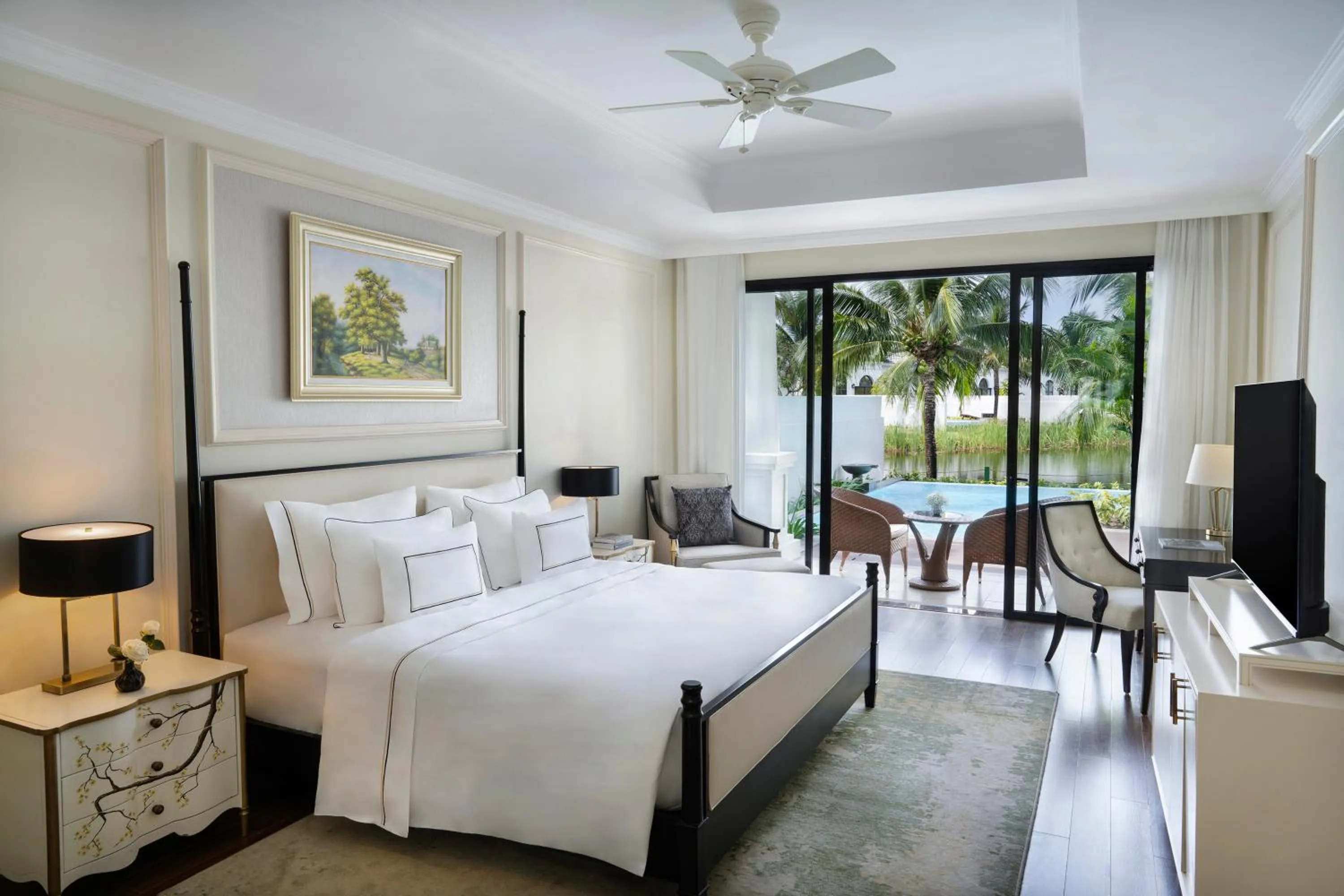 Bed in Melia Vinpearl Phu Quoc