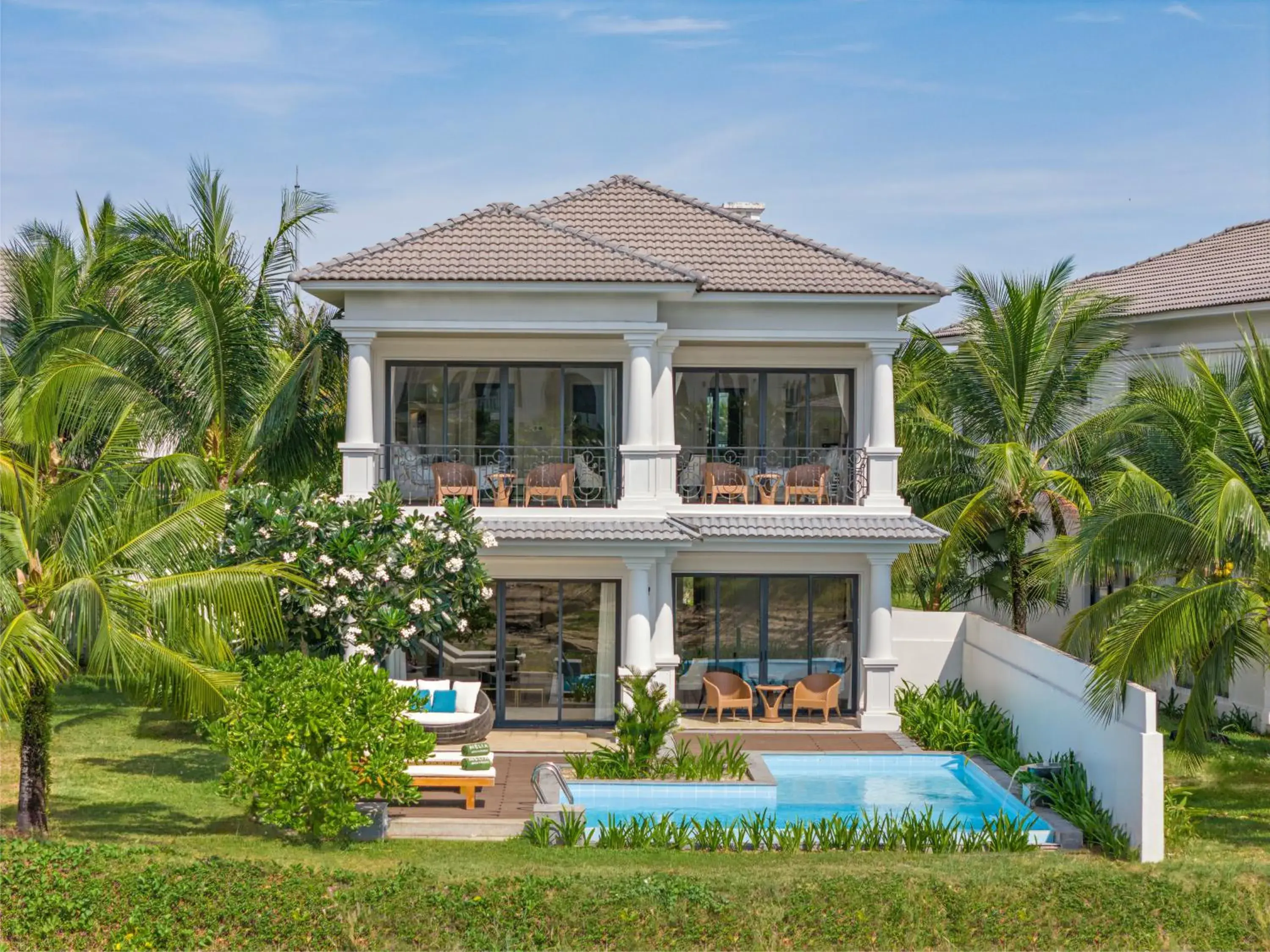 Four-Bedroom Villa with Garden View and Private Pool in Melia Vinpearl Phu Quoc Four-Bedroom Villa with Garden View and Private Pool in Melia Vinpearl Phu Quoc