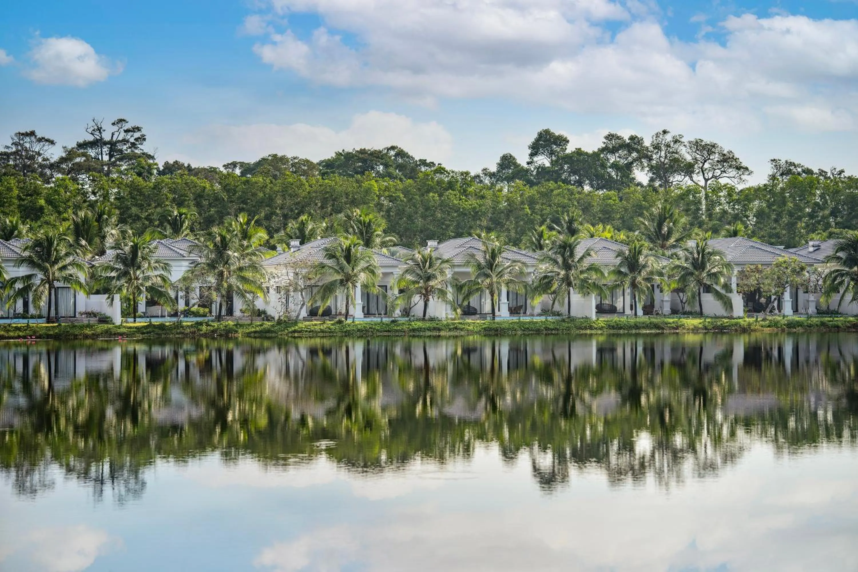 Lake view in Melia Vinpearl Phu Quoc