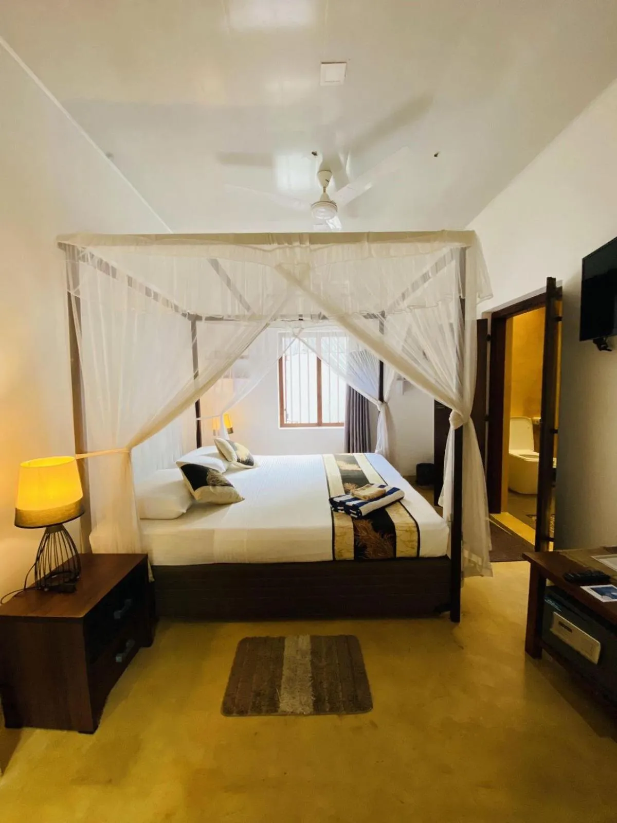 Bed in Glamour Mirissa