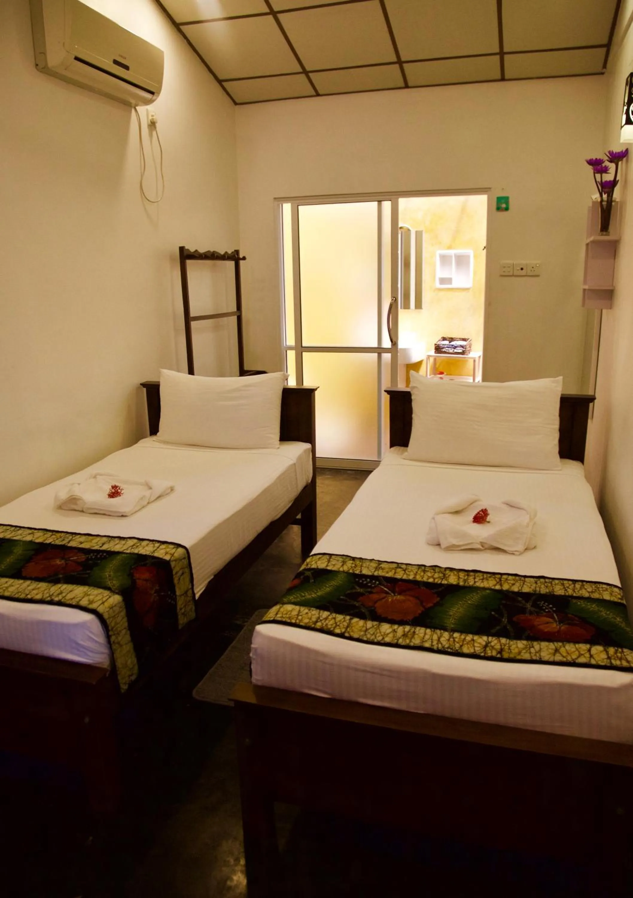 Bed in Glamour Mirissa