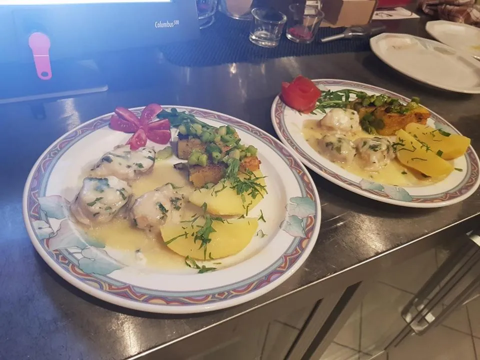 Restaurant/places to eat in Fino da Mario