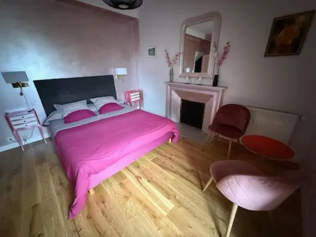 Bedroom, Bed in Le Relais des Capucines