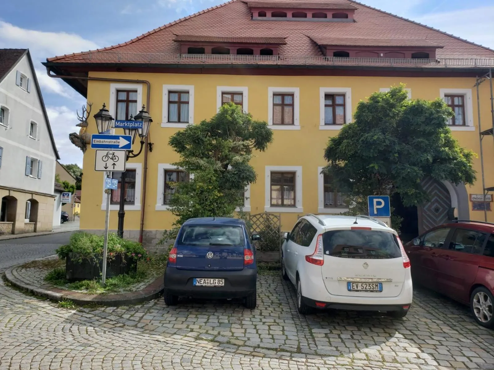 Property building in Alte Poststation Goldener Hirsch