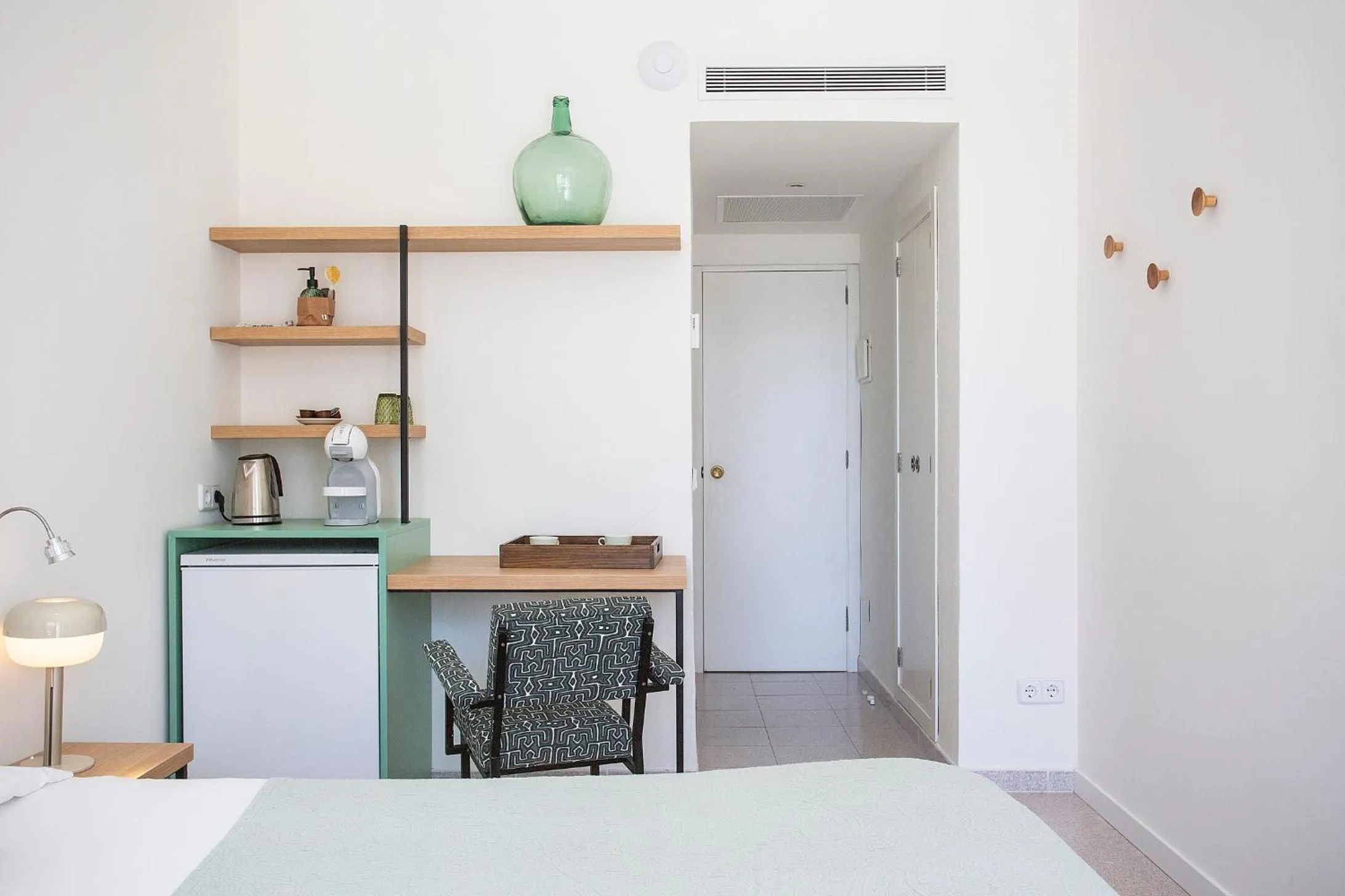 Photo of the whole room in Villa Miel