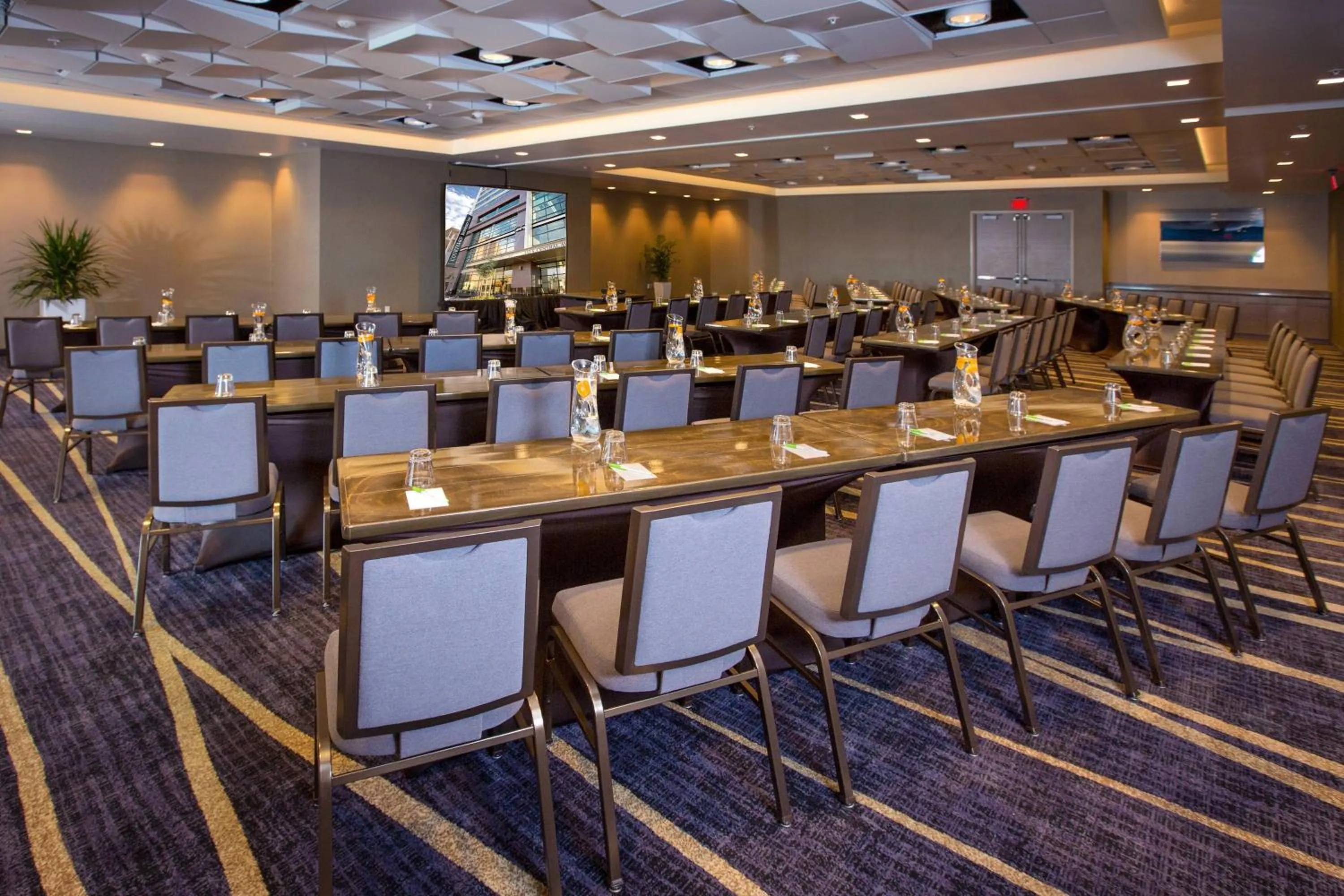 Meeting/conference room in Courtyard by Marriott Phoenix Downtown