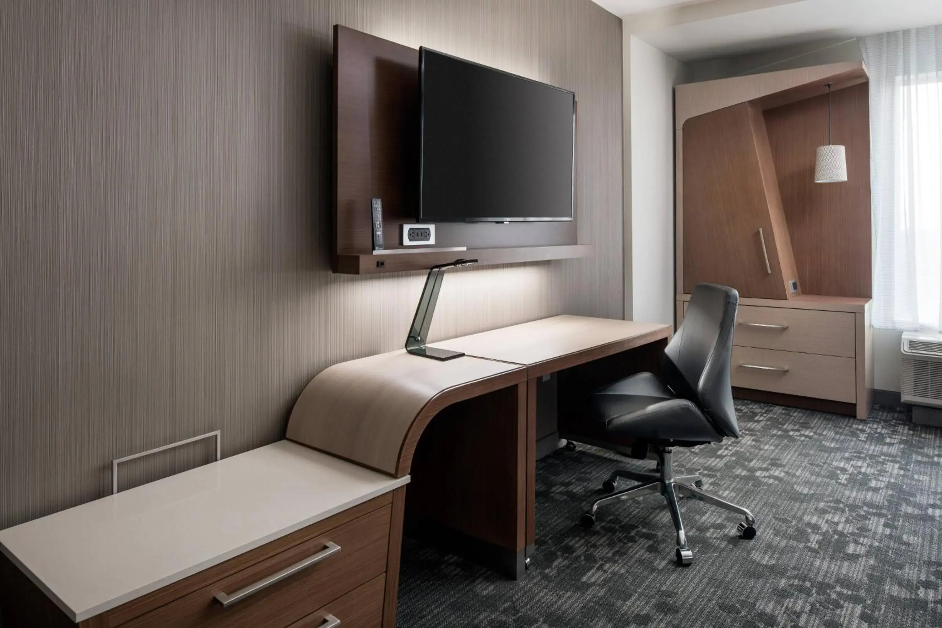 King Room - Hearing Accessible in Courtyard by Marriott Pullman King Room - Hearing Accessible in Courtyard by Marriott Pullman
