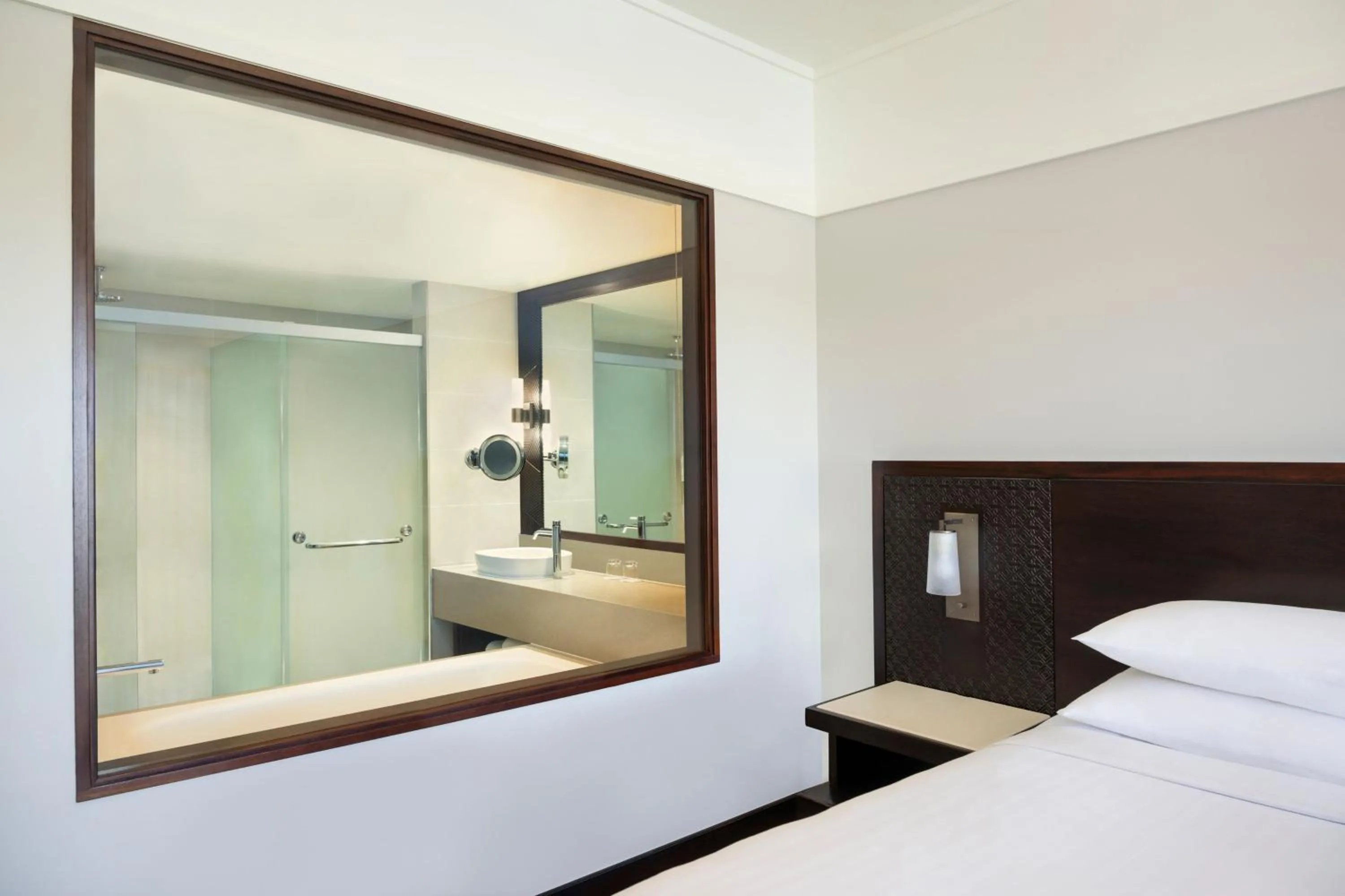 Photo of the whole room, Bed in Fiji Marriott Resort Momi Bay