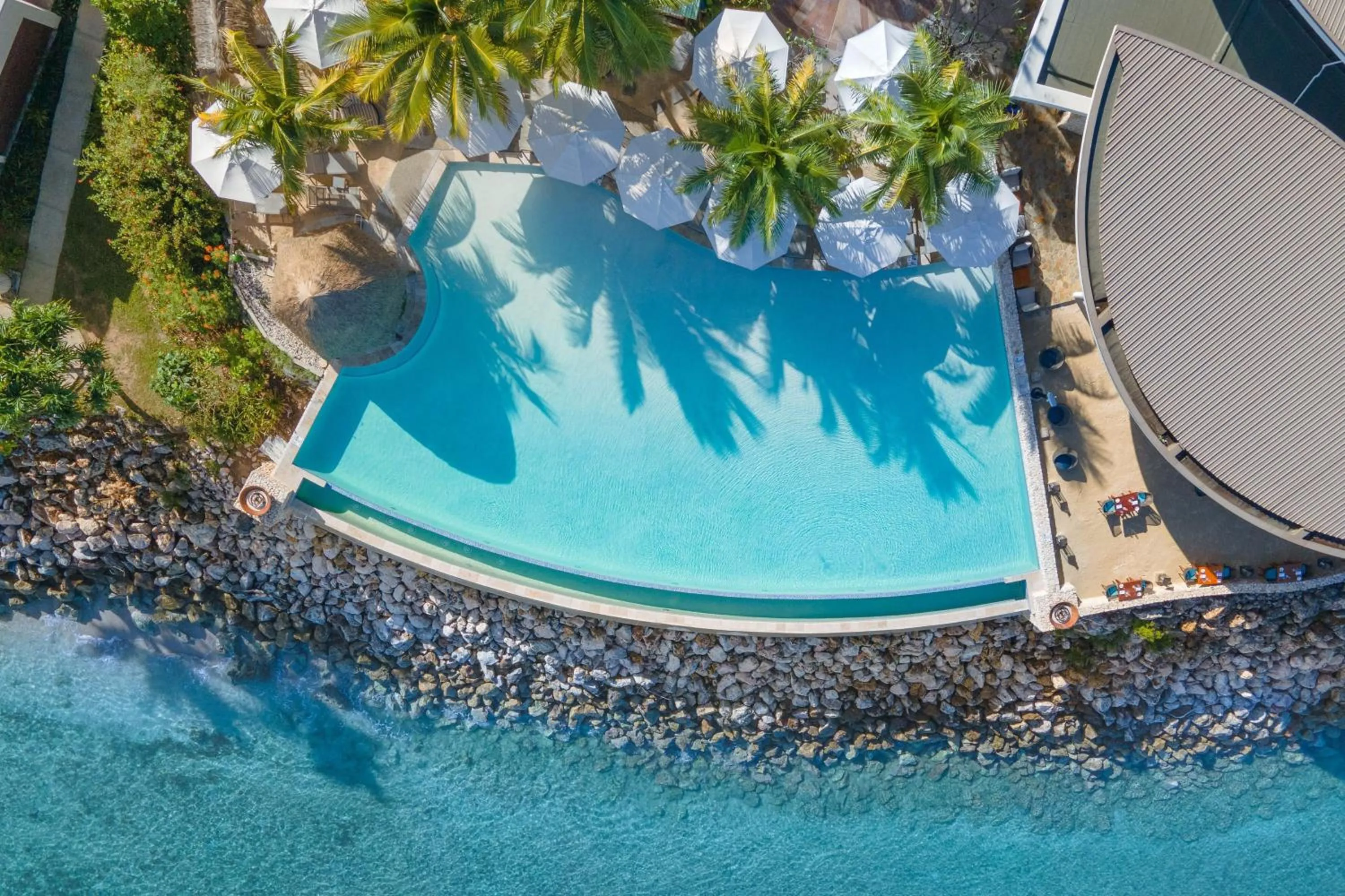 Swimming pool in Fiji Marriott Resort Momi Bay