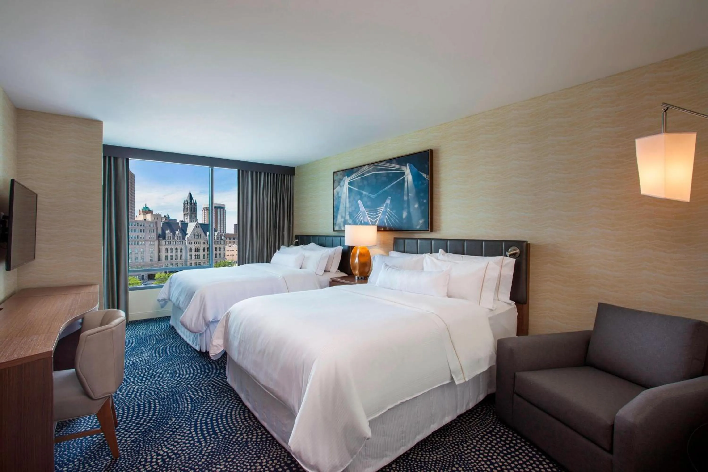 Photo of the whole room, Bed in The Westin Milwaukee