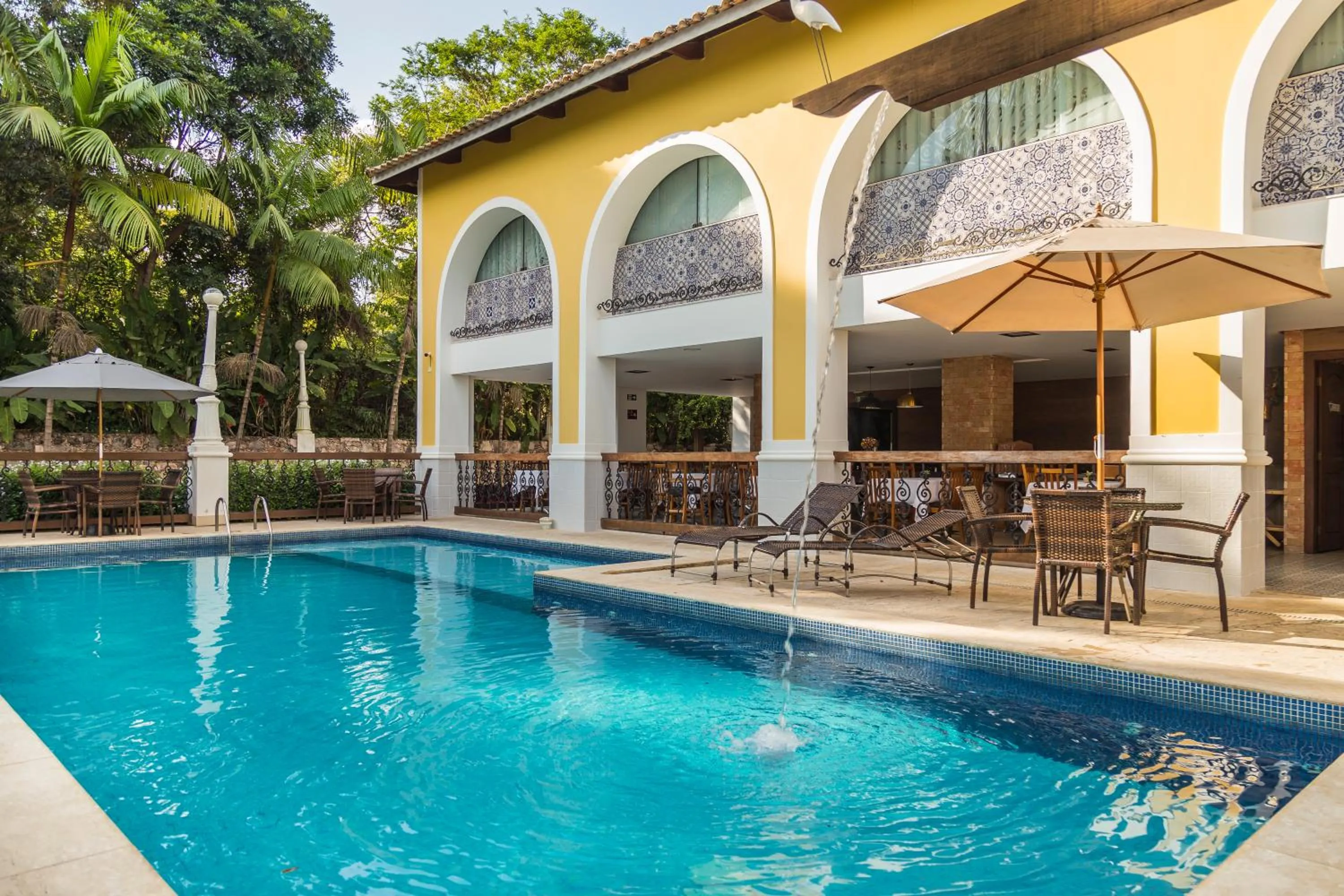 Swimming pool in Terra dos Diamantes Hotel