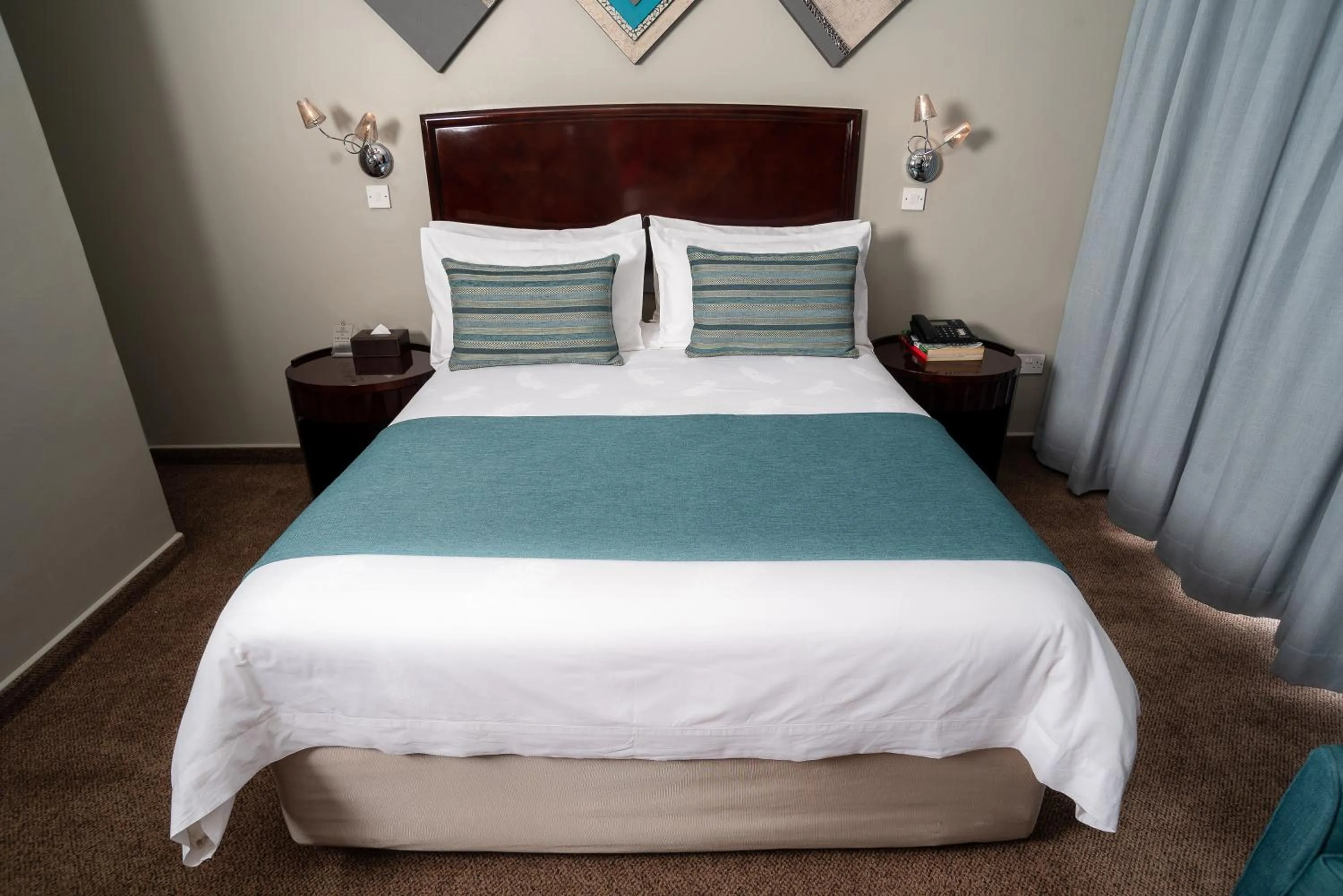 Bed in Tlotlo Hotel & Conference Centre