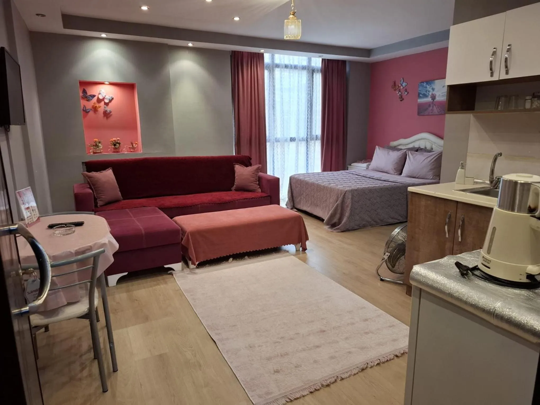 Photo of the whole room, Bed in Samlife Apart