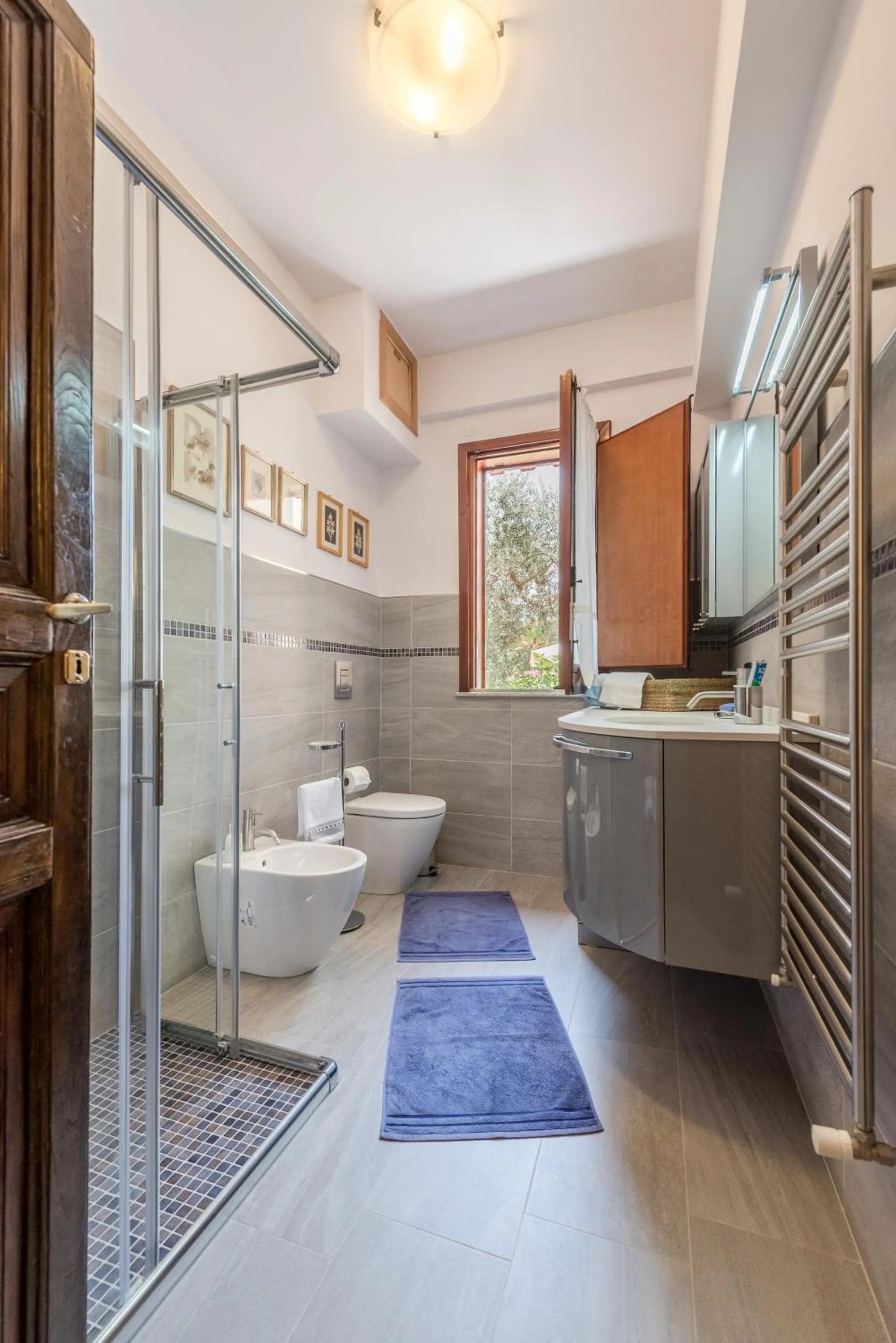 Bathroom in Green Garden 2017