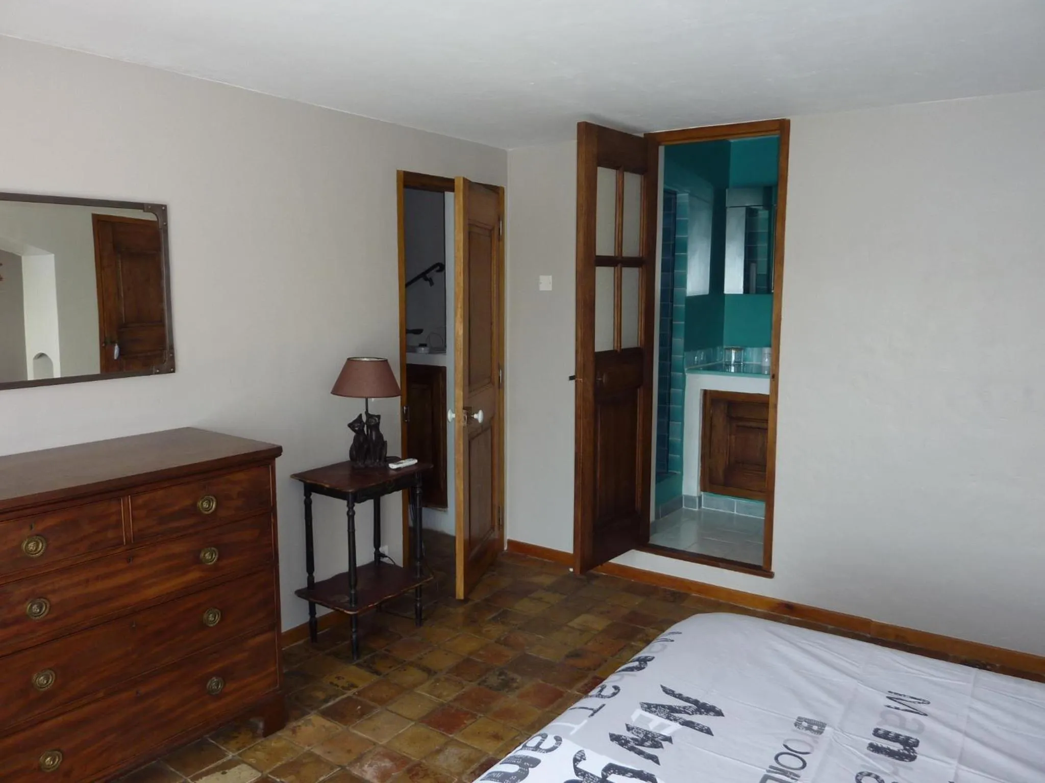 Photo of the whole room, Bed in B&B L'Estuve provencale