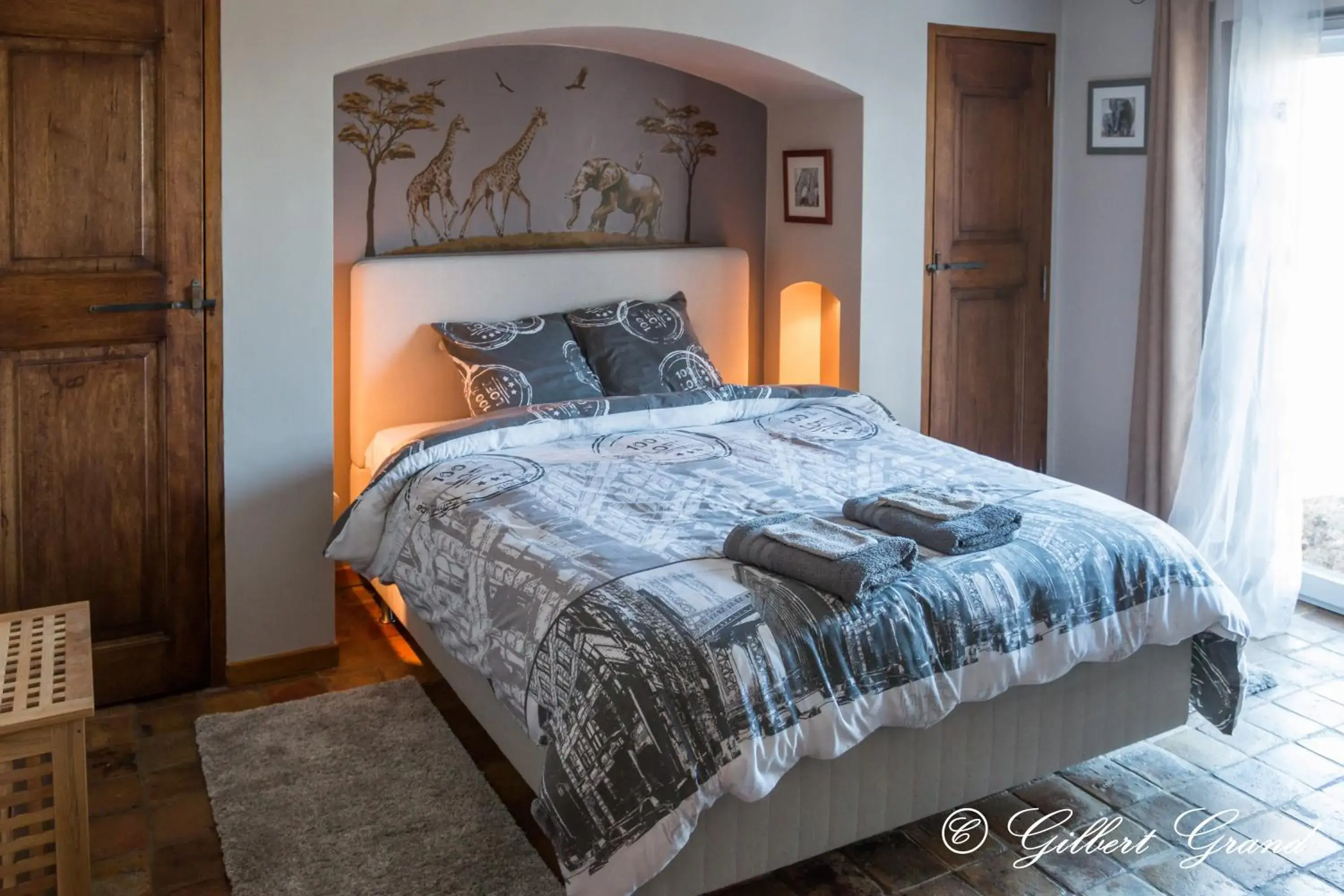 Double Room with Mountain View in B&B L'Estuve provencale Double Room with Mountain View in B&B L'Estuve provencale