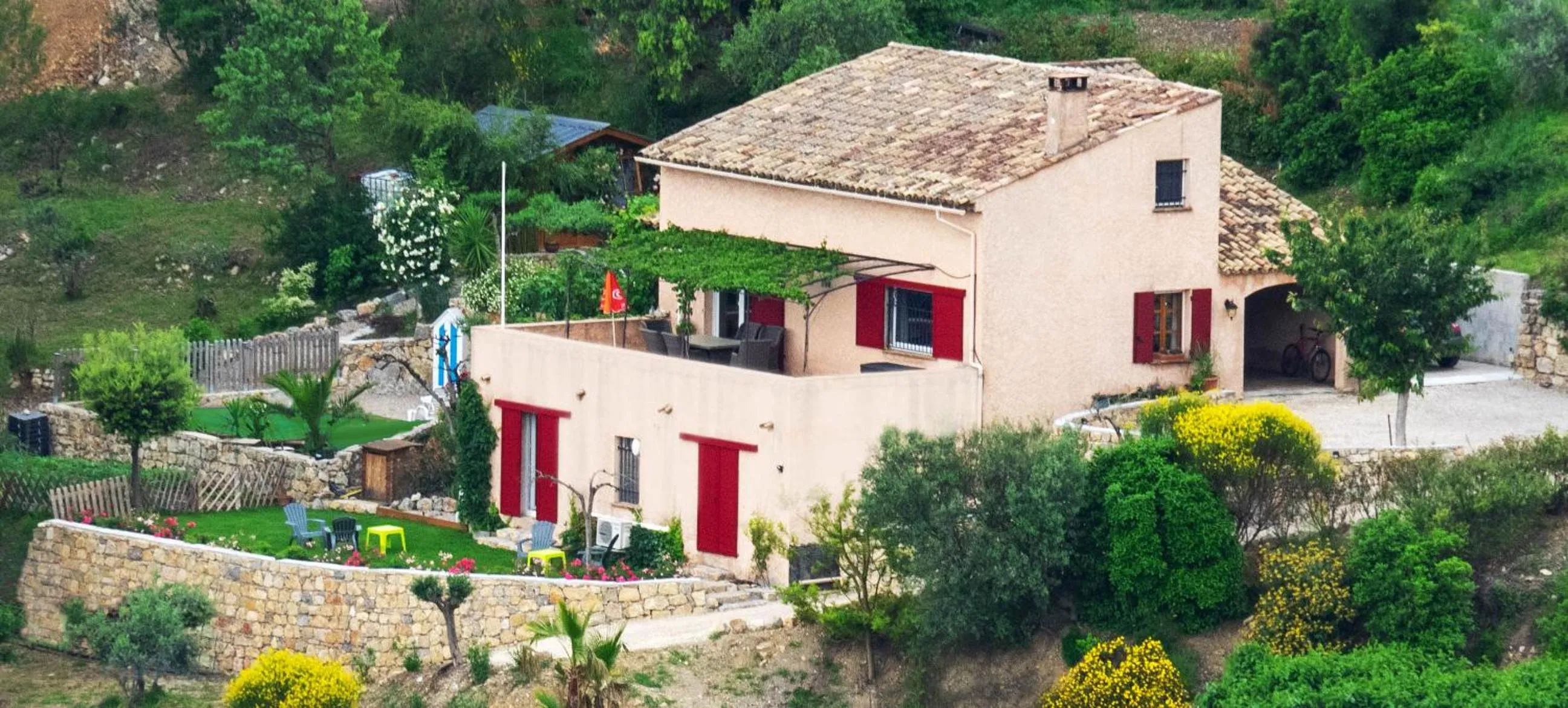 Bird's eye view in B&B L'Estuve provencale
