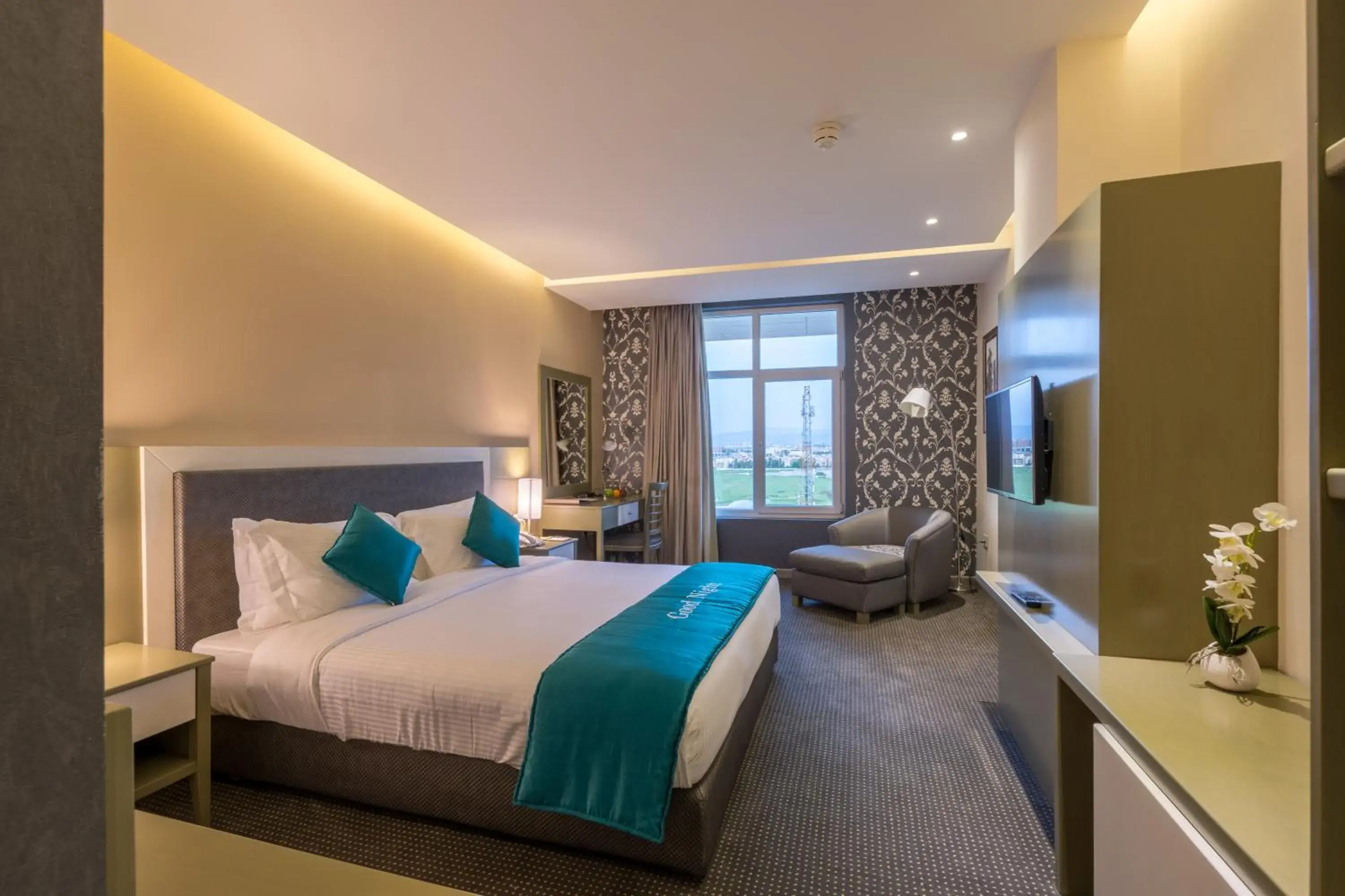 Superior King Room - single occupancy in La Roche Hotel Superior King Room - single occupancy in La Roche Hotel