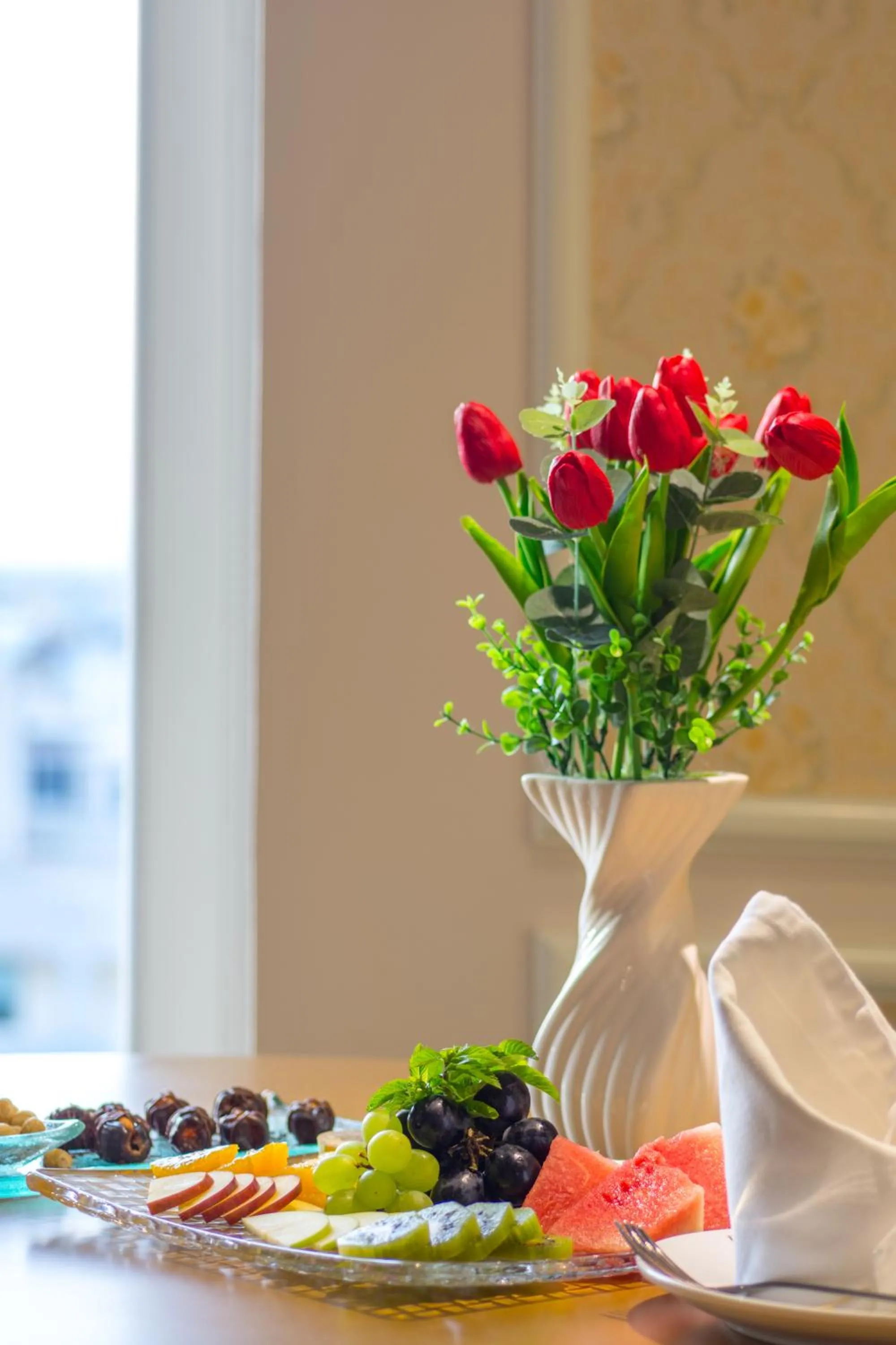 Area and facilities in La Roche Hotel