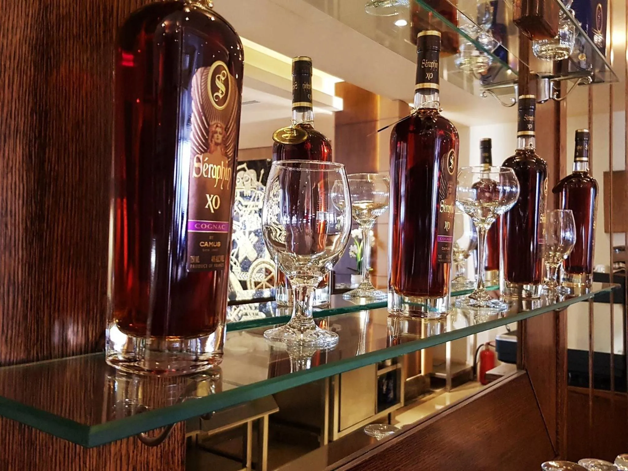 Lounge or bar in La Roche Hotel