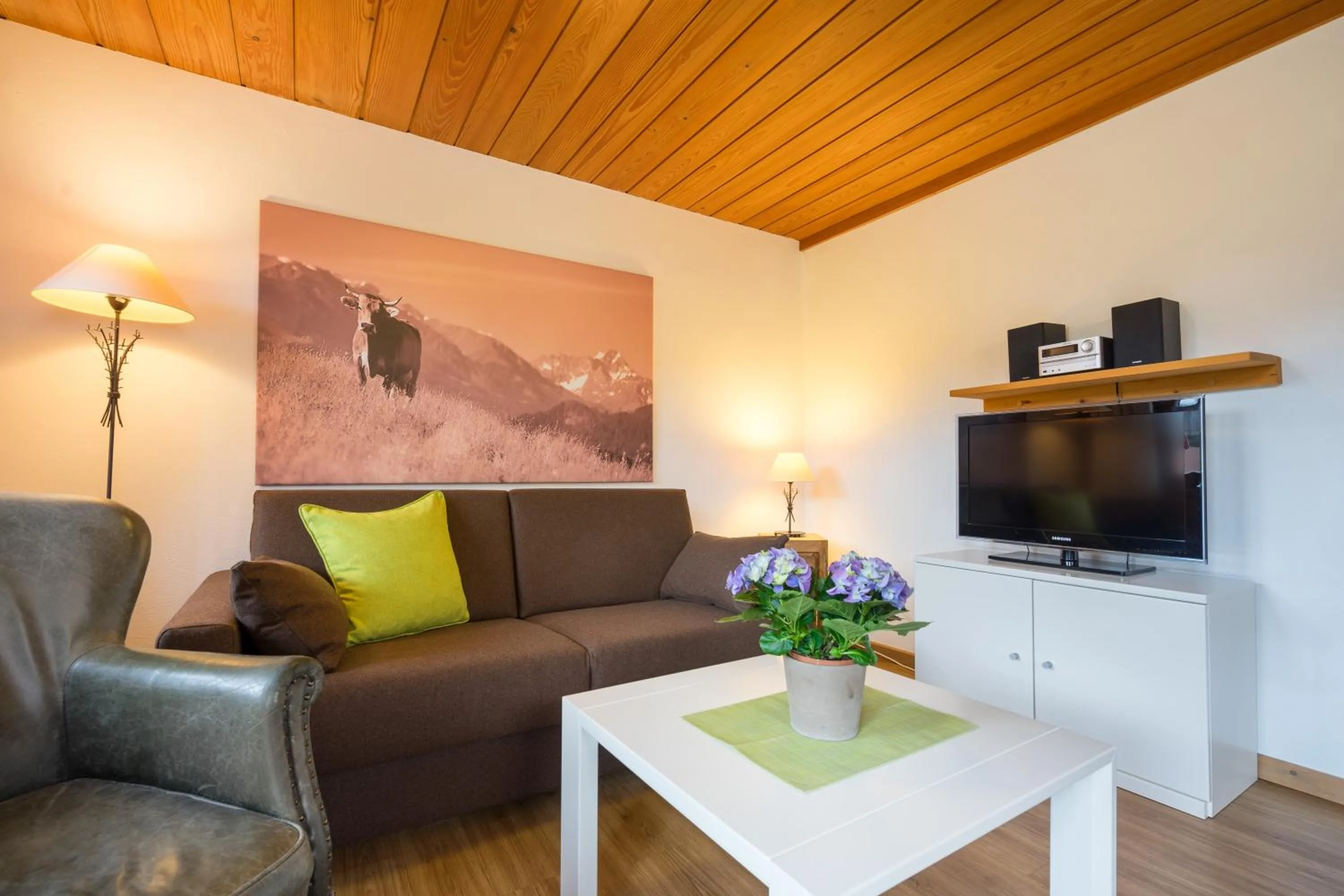 Living room in Ferienwohnungen Alpentraum - Landhaus am Bächle