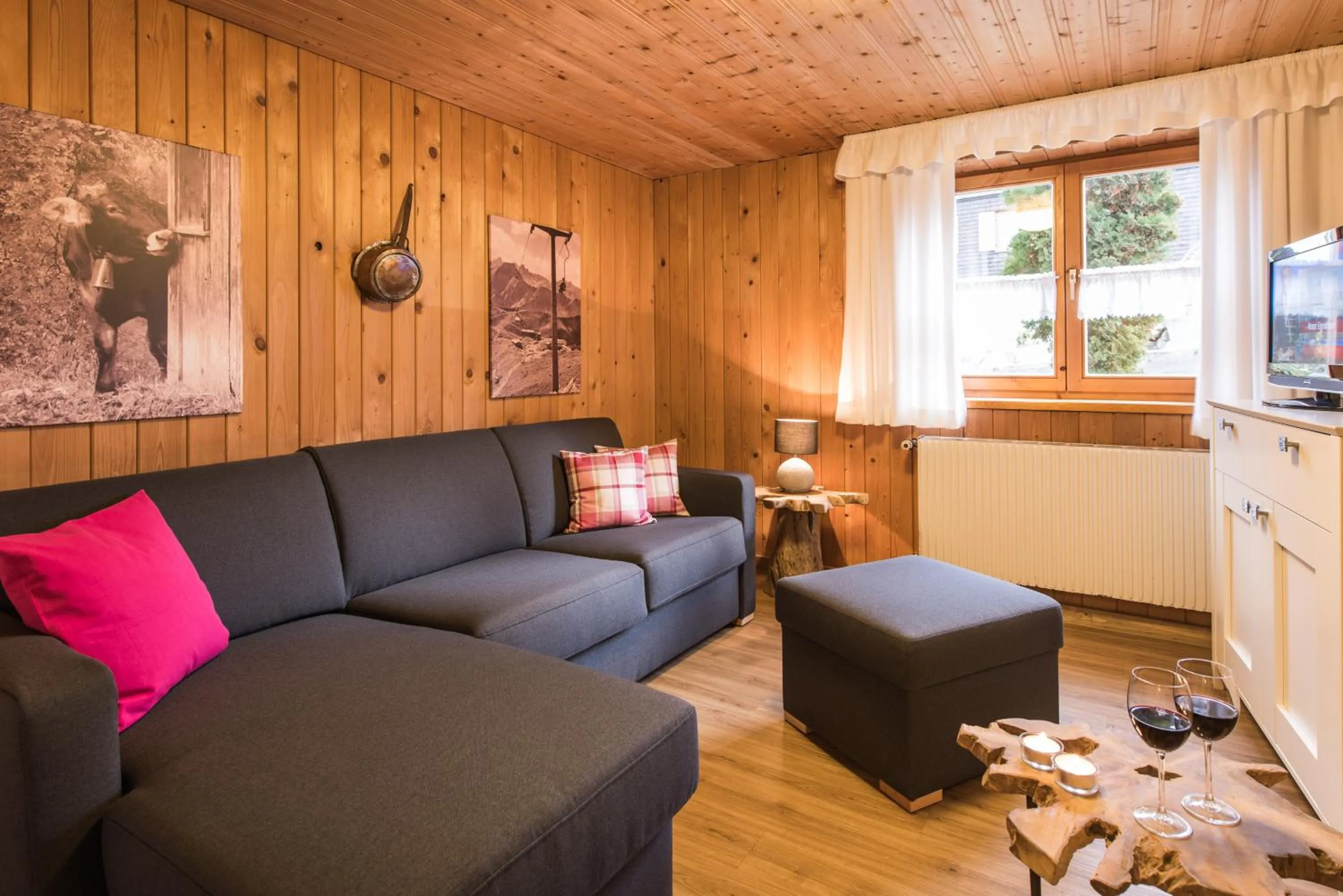 TV and multimedia in Ferienwohnungen Alpentraum - Landhaus am Bächle
