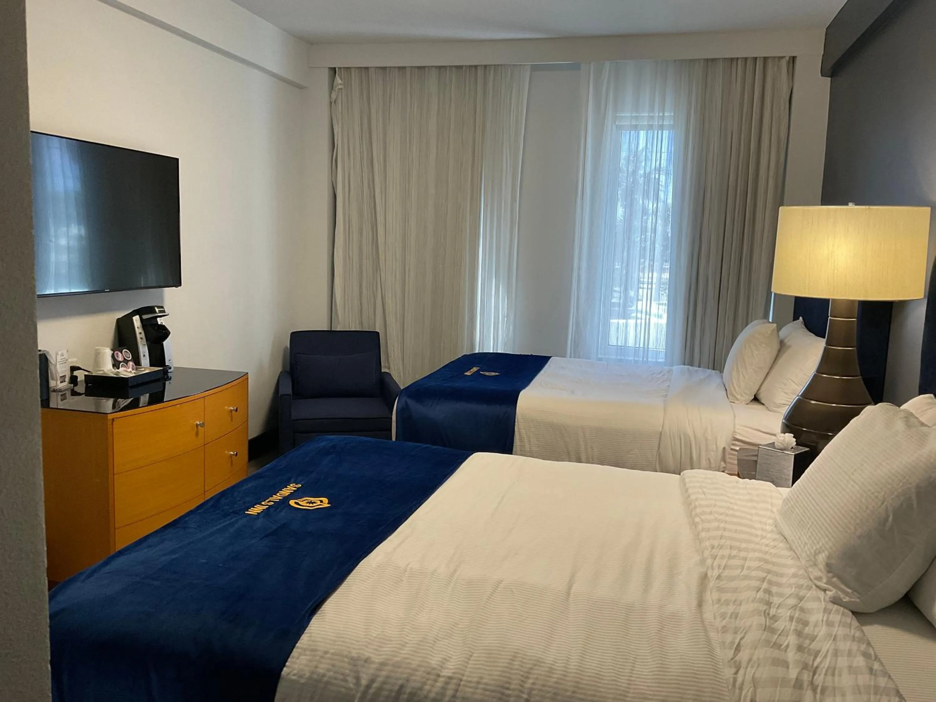 Bedroom, Bed in The Streamline Hotel - Daytona Beach