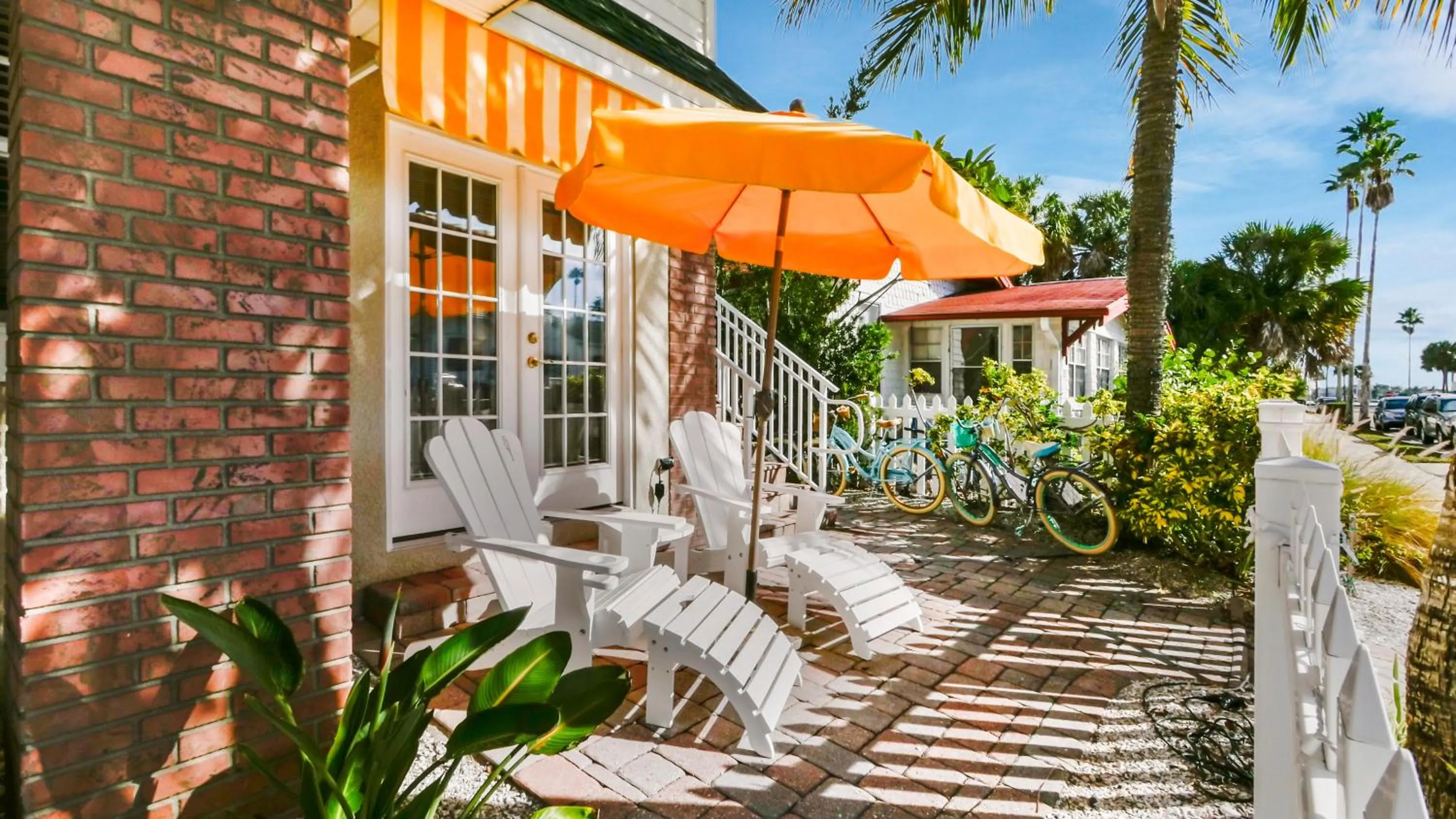 Coconut Inn Pass-a-Grille Beach