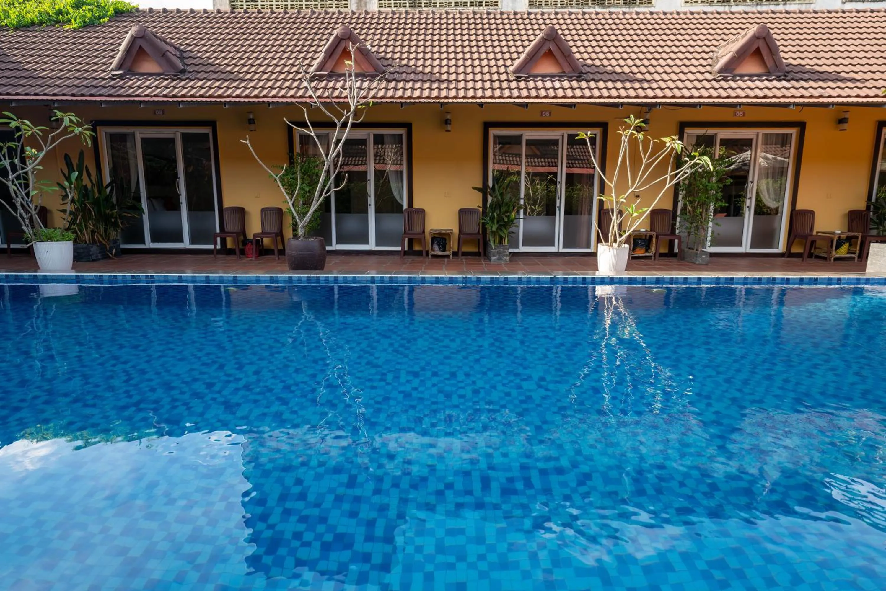 Swimming pool in Hello Kampot Resort