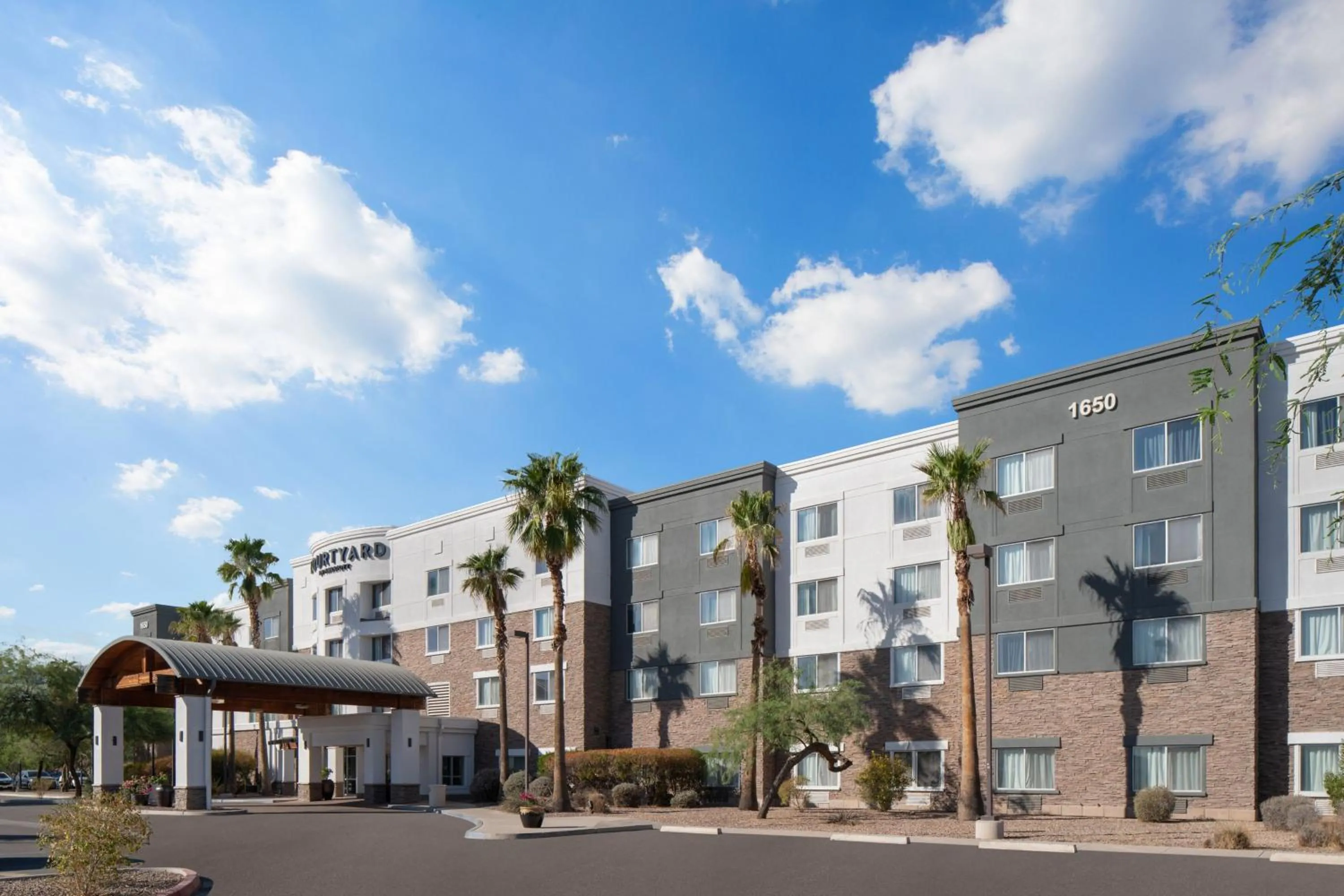 Property building in Courtyard by Marriott Phoenix West/Avondale