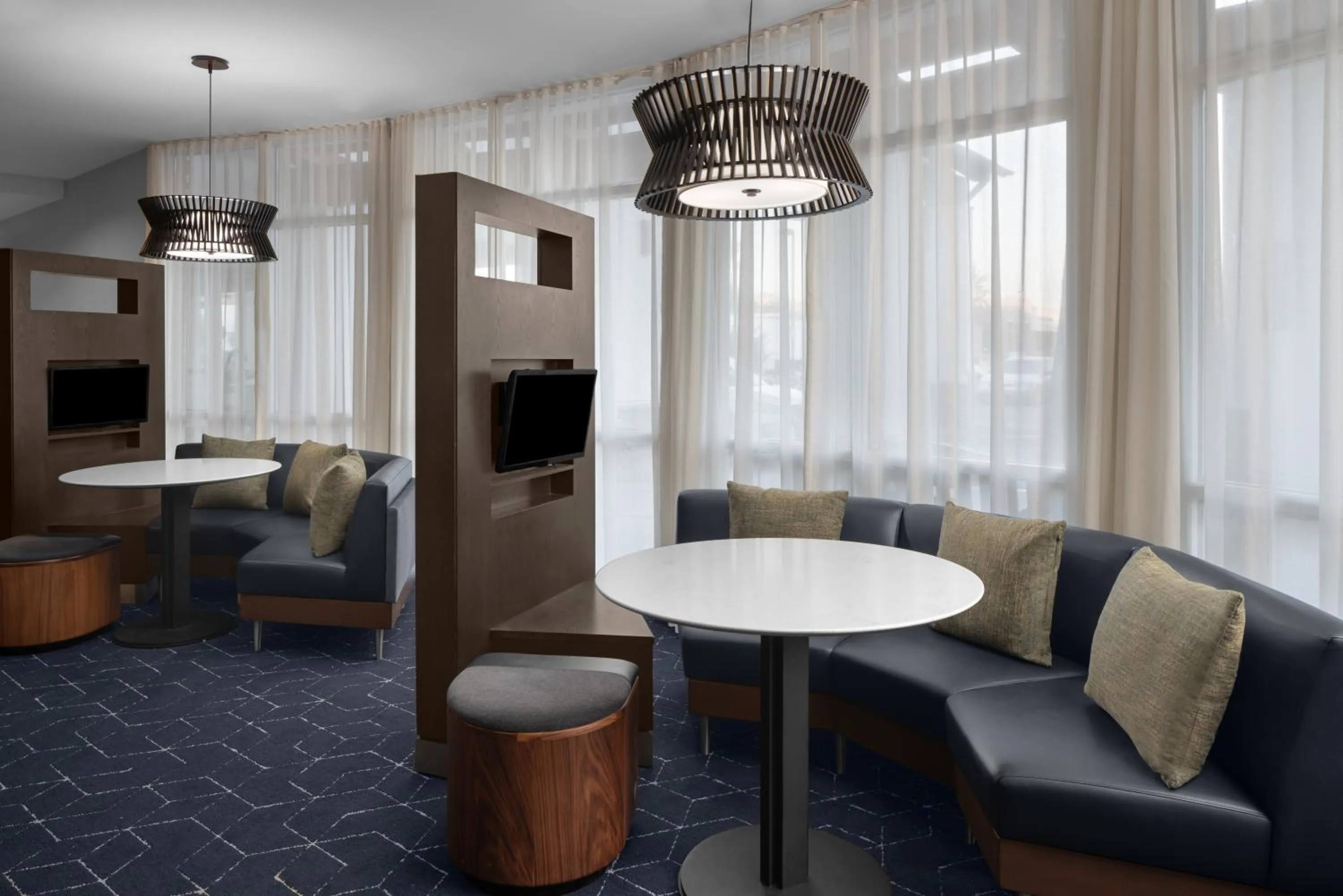 Restaurant/places to eat in Courtyard by Marriott Phoenix West/Avondale